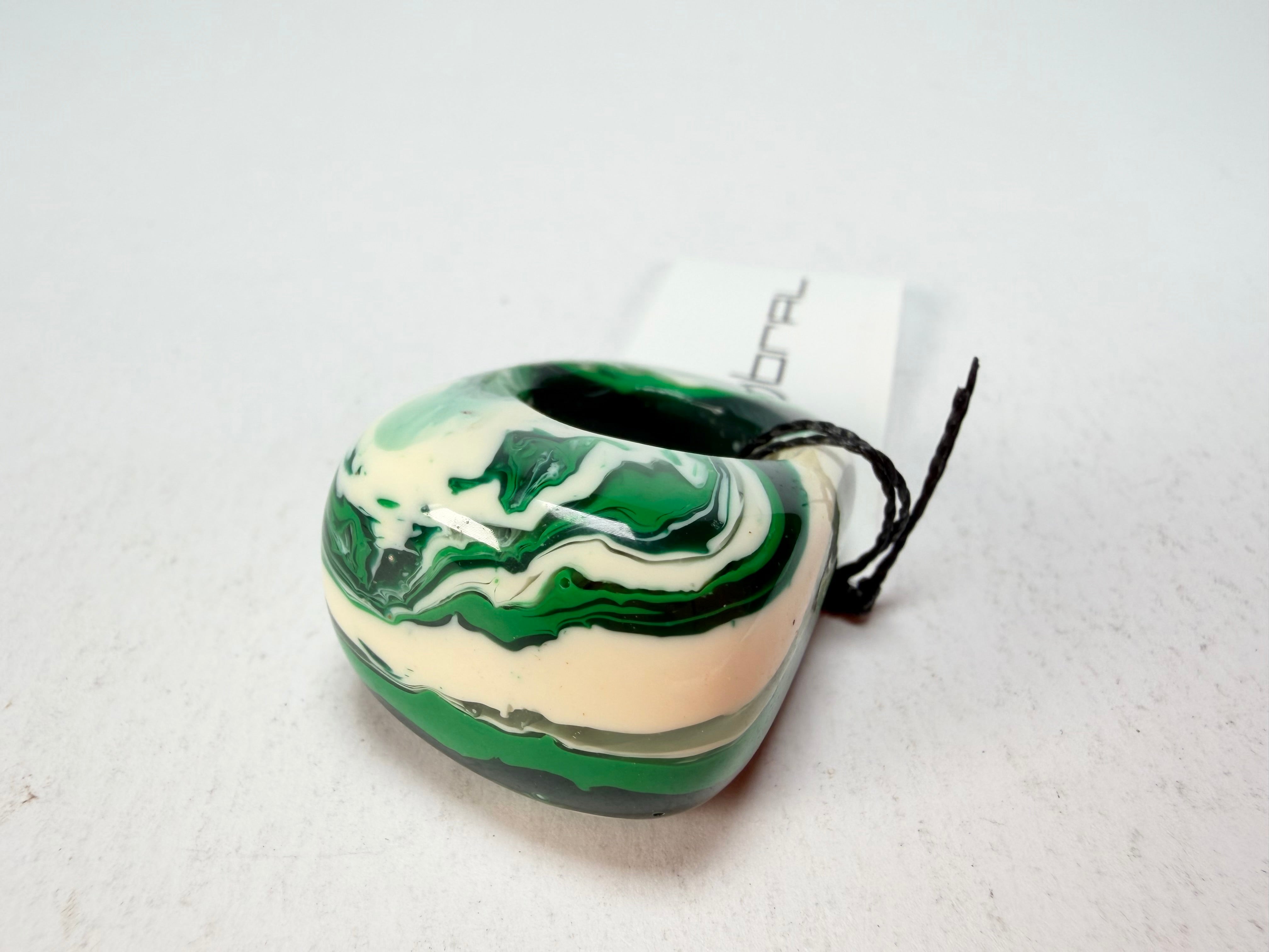 Sobral - Onda Verde "Wave" Green Resin Ring ( 005325 ) - Size UK N / US 7