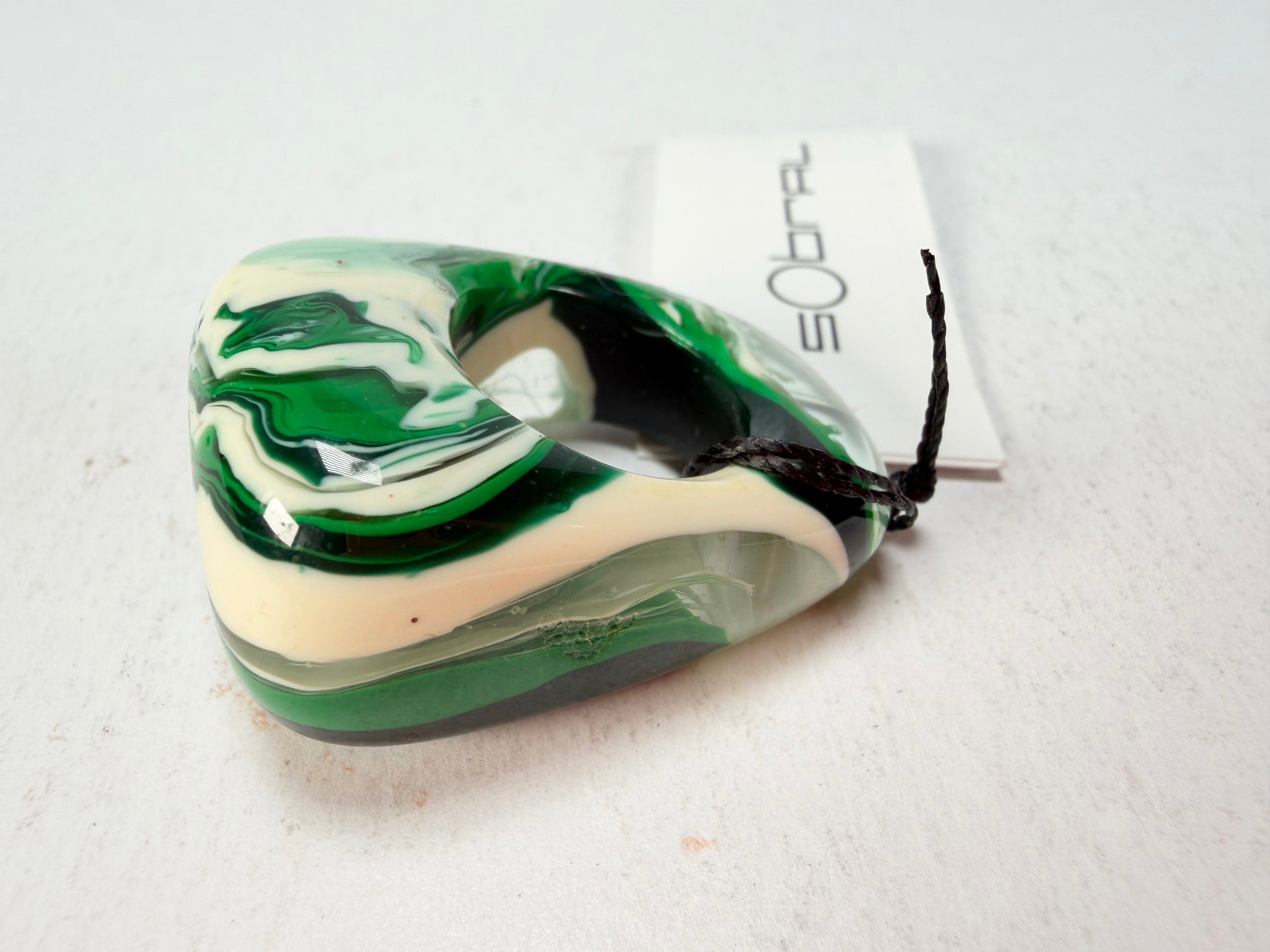 Sobral - Onda Verde "Wave" Green Resin Ring ( 005325 ) - Size UK N / US 7