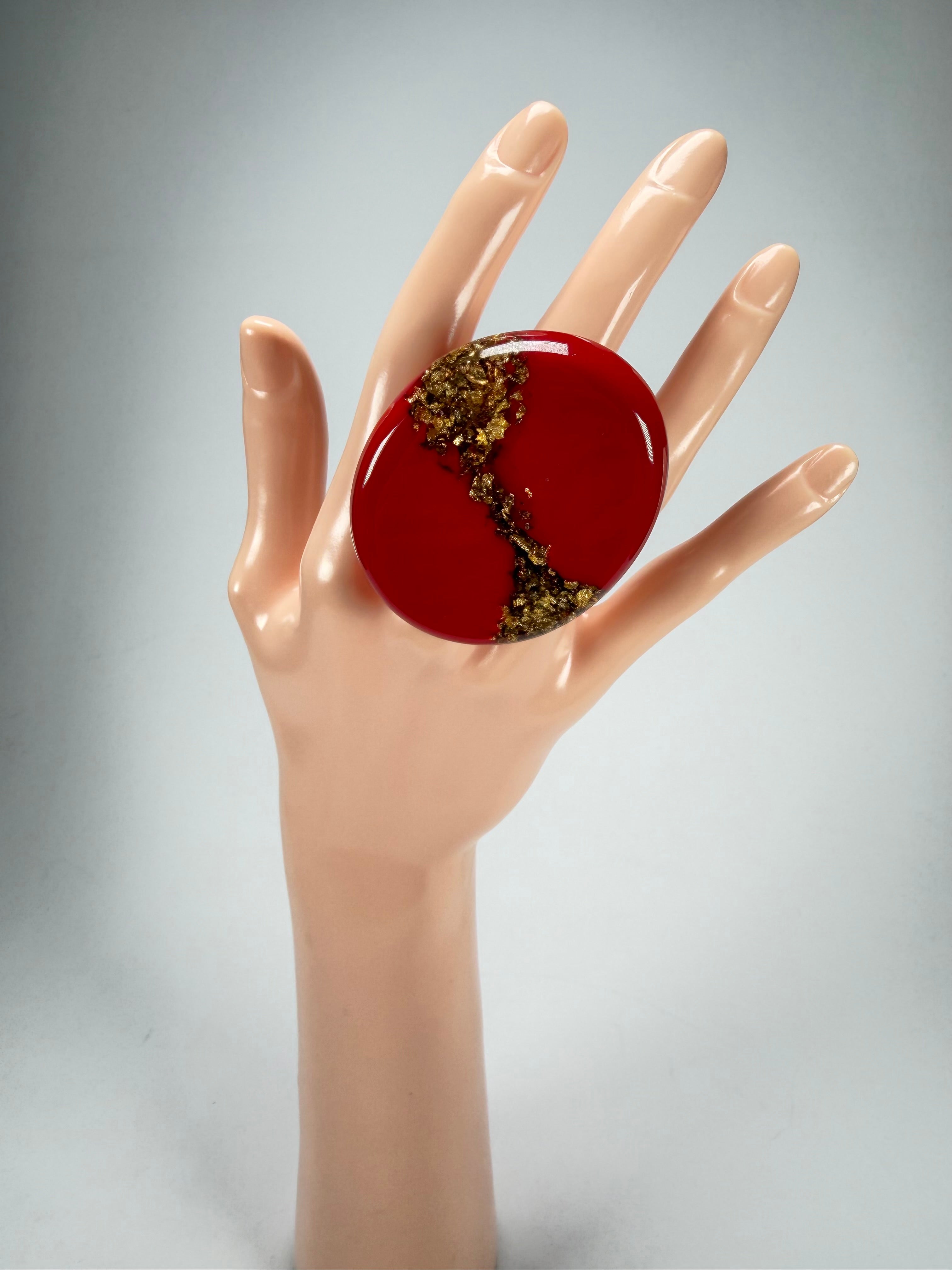 Sobral - Metalique "Munique" Orlando Red Resin Ring ( 005145 ) - Size UK V / US 10.5