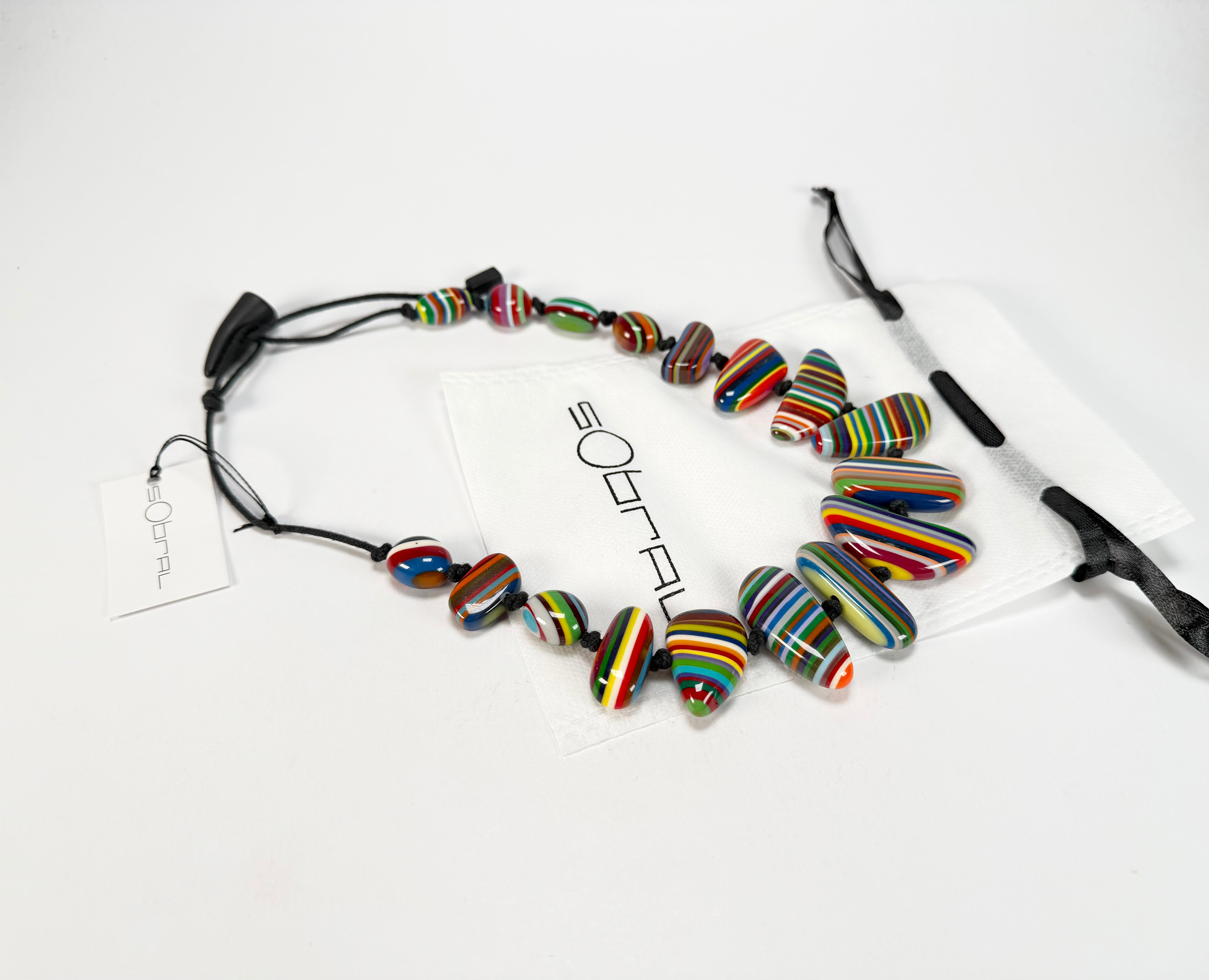 Sobral - Pop Art "Newanderthal" Resin Necklace ( 005257 )