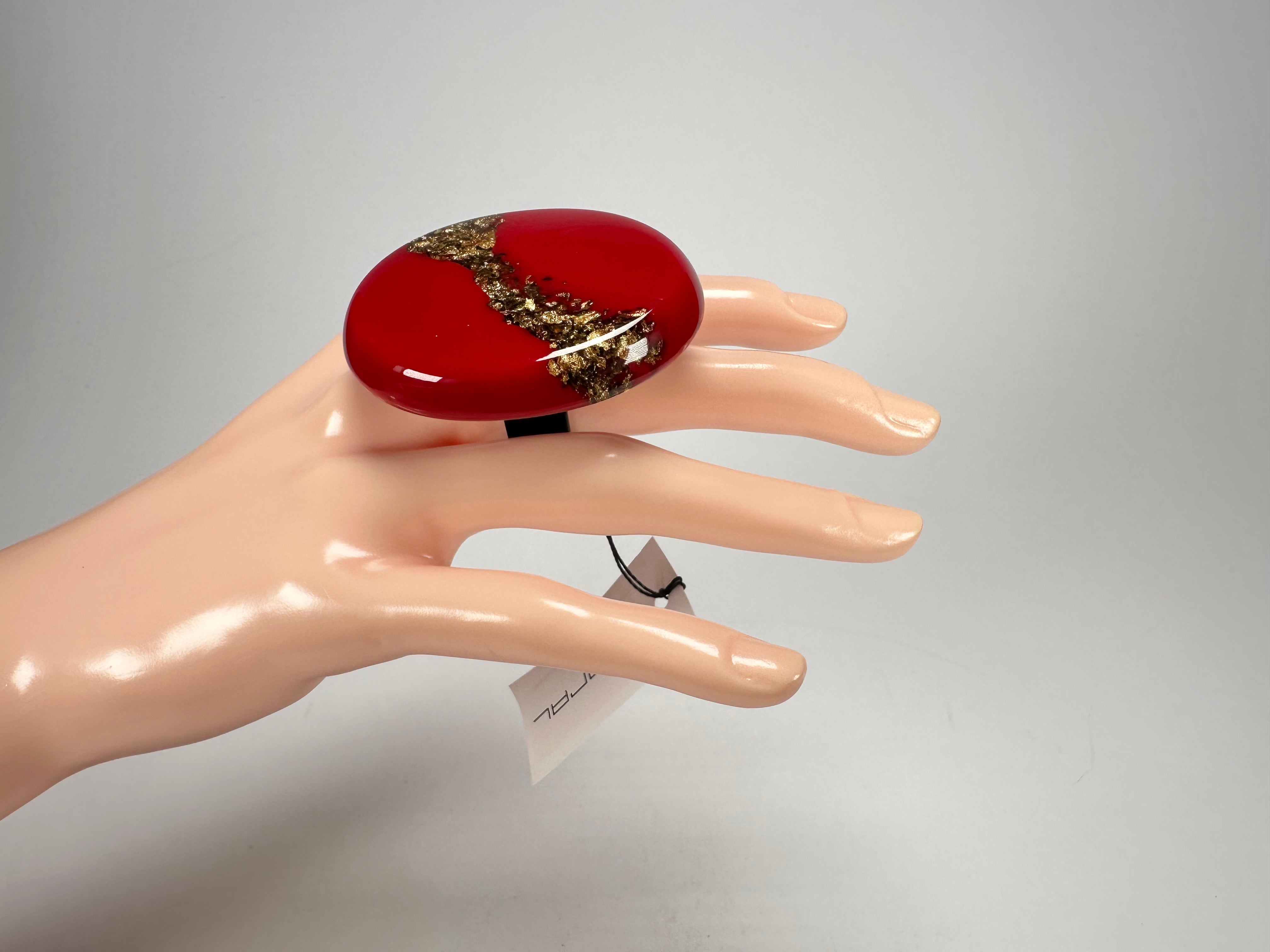 Sobral - Metalique "Munique" Orlando Red Resin Ring ( 005145 ) - Size UK S / US 9