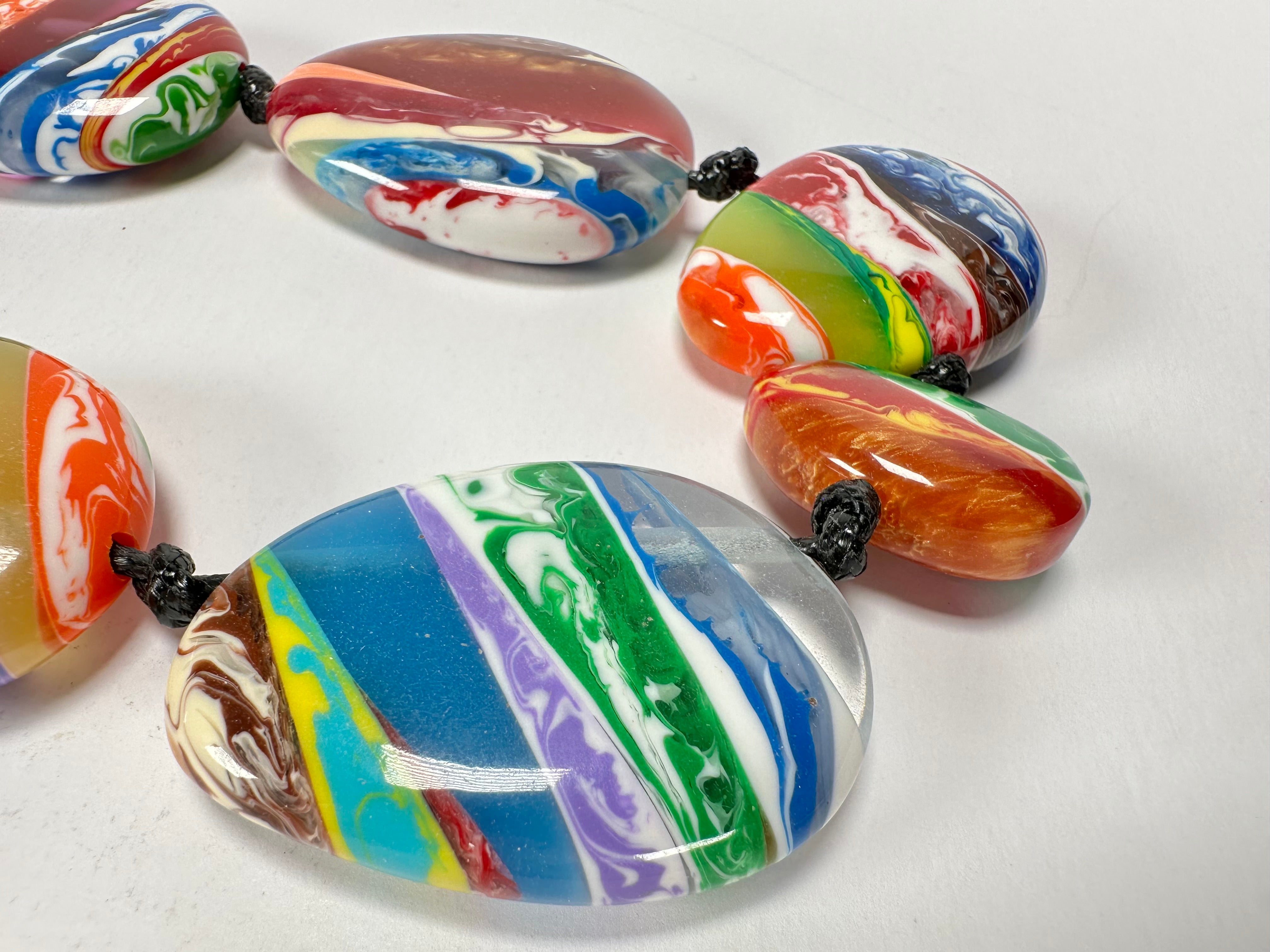 Sobral - Multi-Colour "Onda Lisi" Resin Necklace ( 004578 )