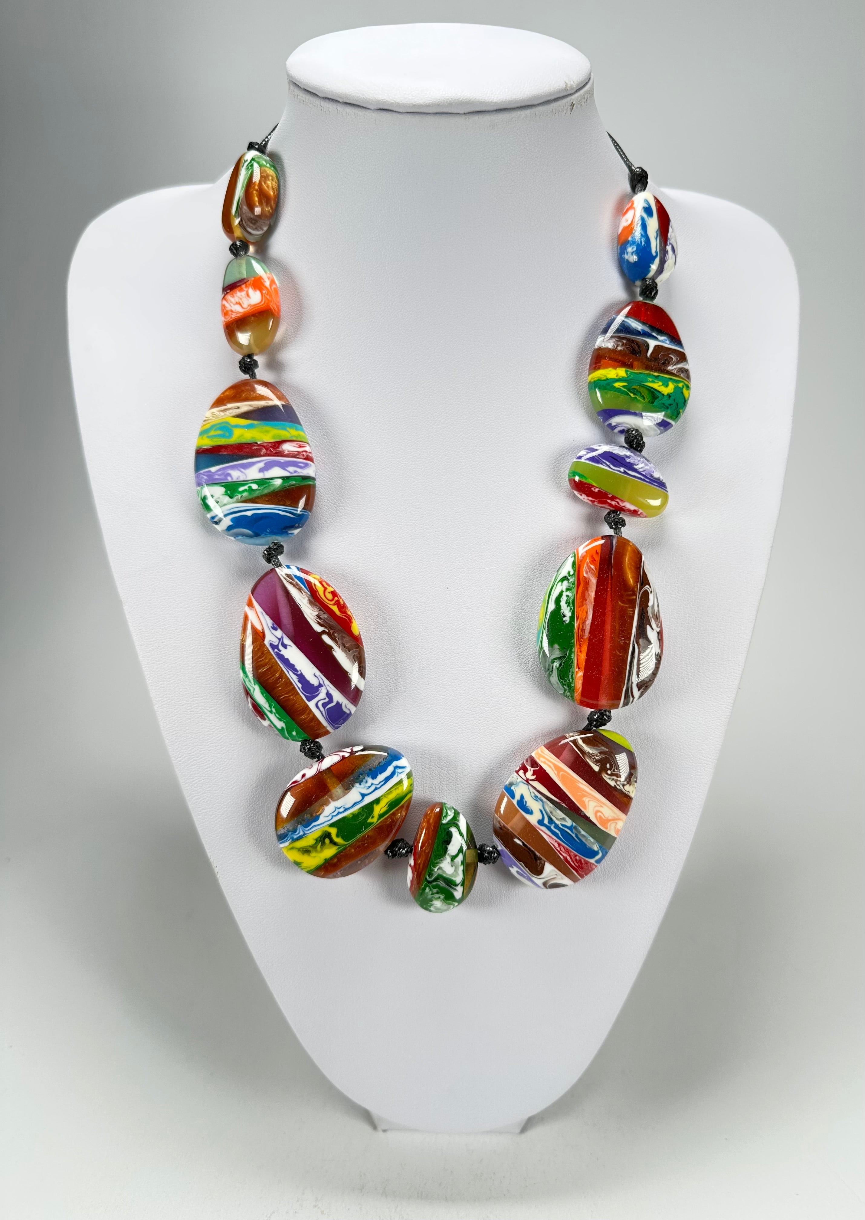 Sobral - Multi-Colour "Onda Lisi" Resin Necklace ( 004578 )