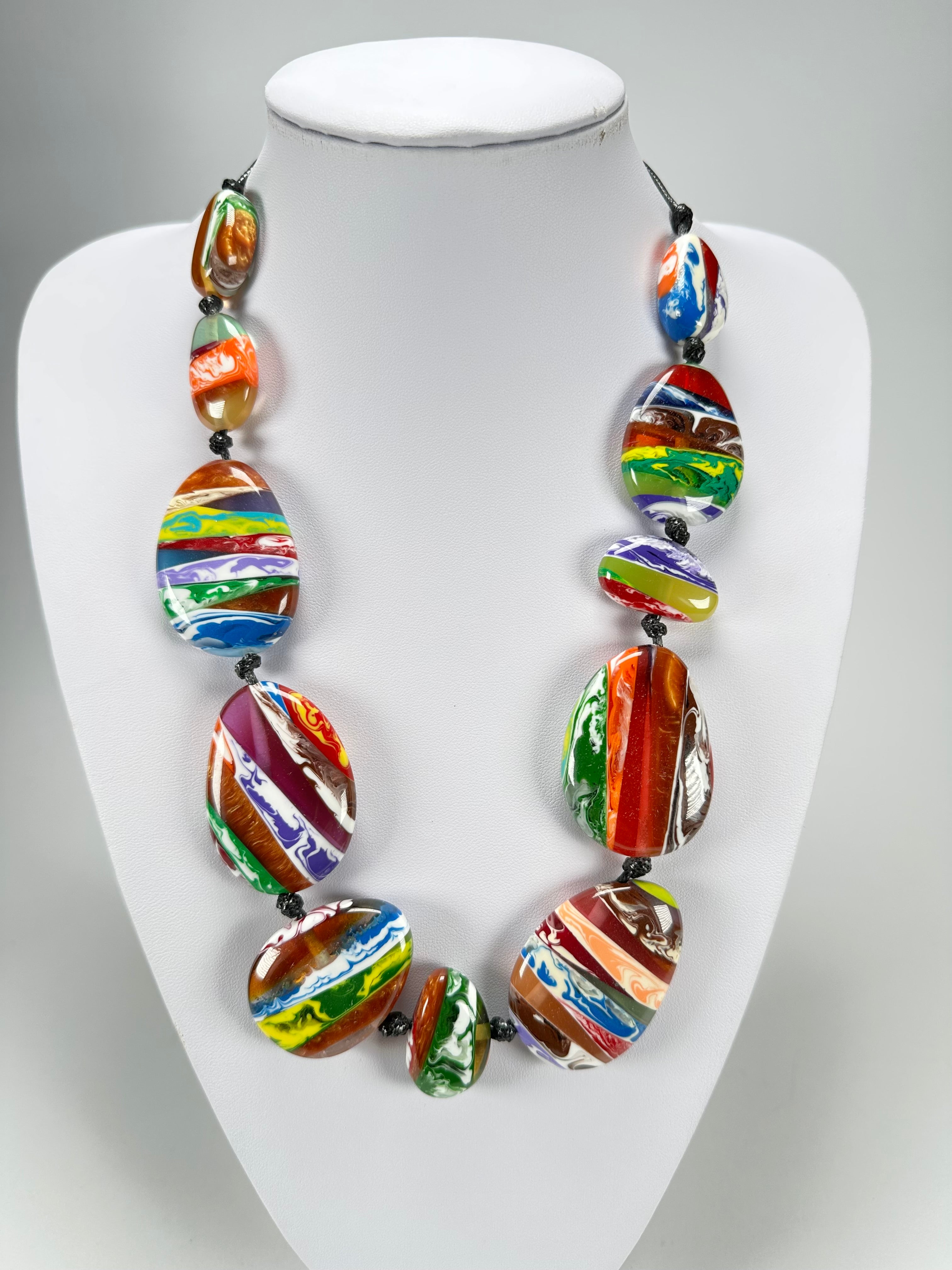Sobral - Multi-Colour "Onda Lisi" Resin Necklace ( 004578 )