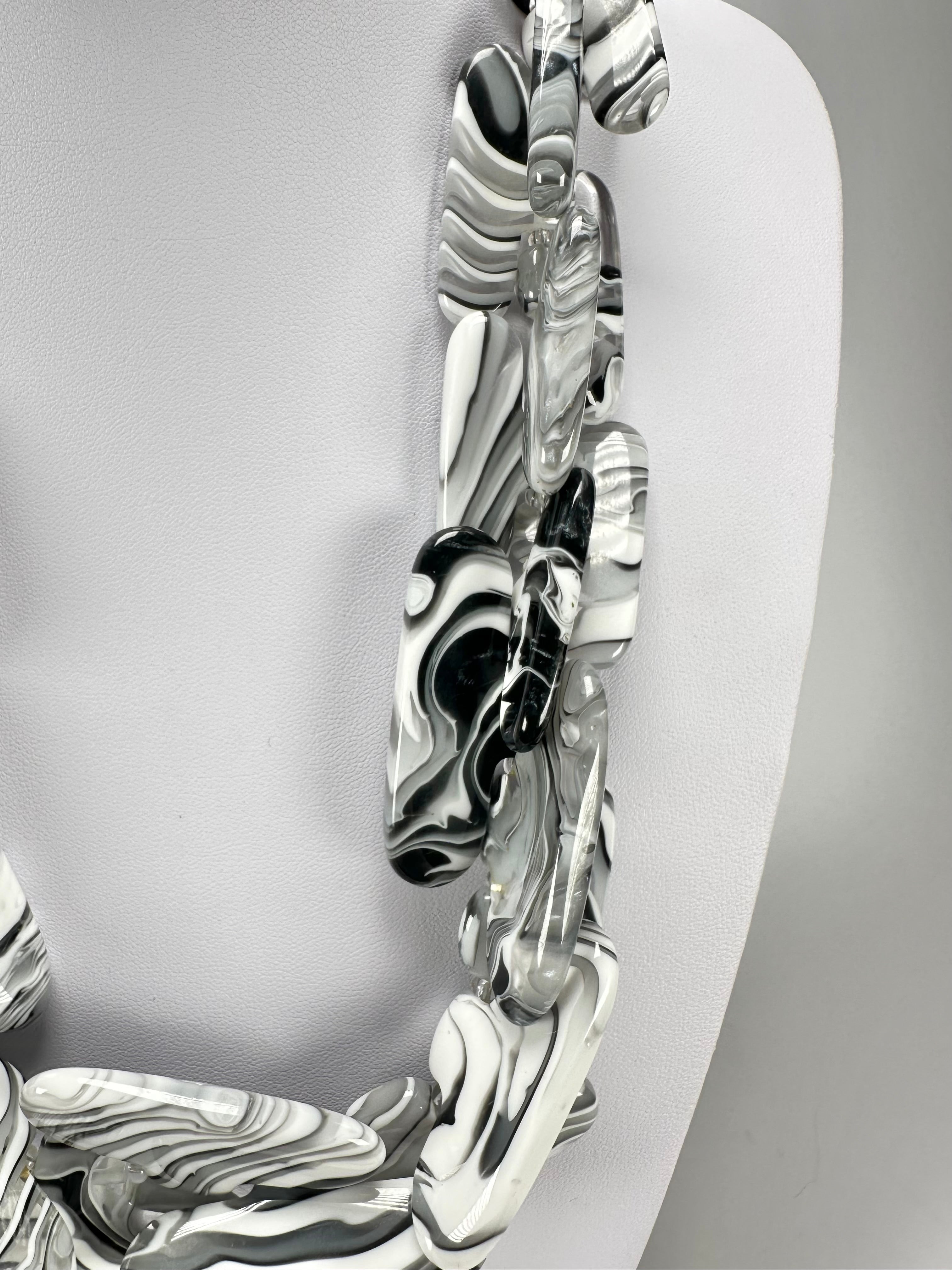 Sobral - Onda Gelo "Clark" Resin Necklace ( 005445 )