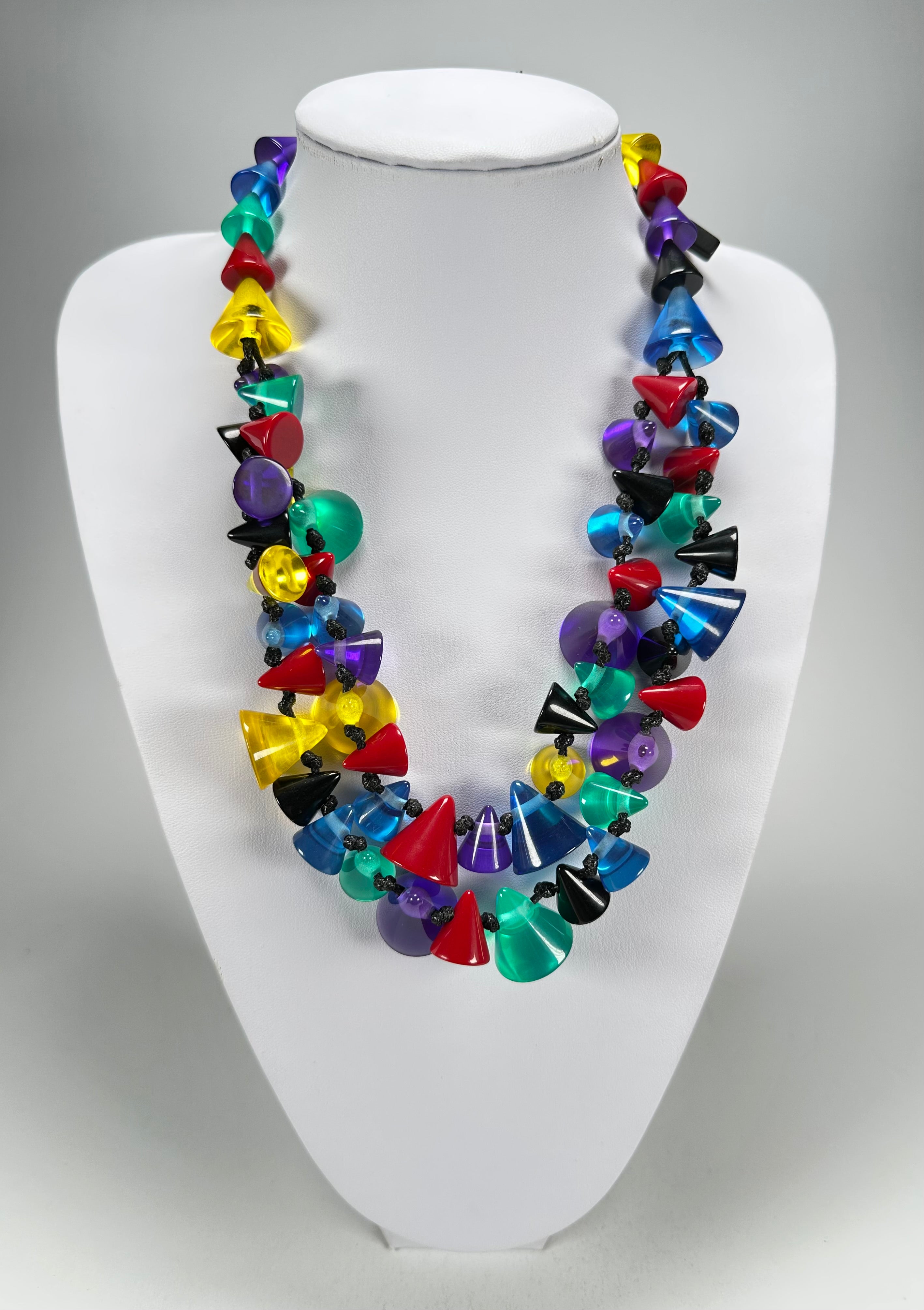 Sobral - Mix 2023 "Multi Cones Mix" Resin Necklace ( 005151 )