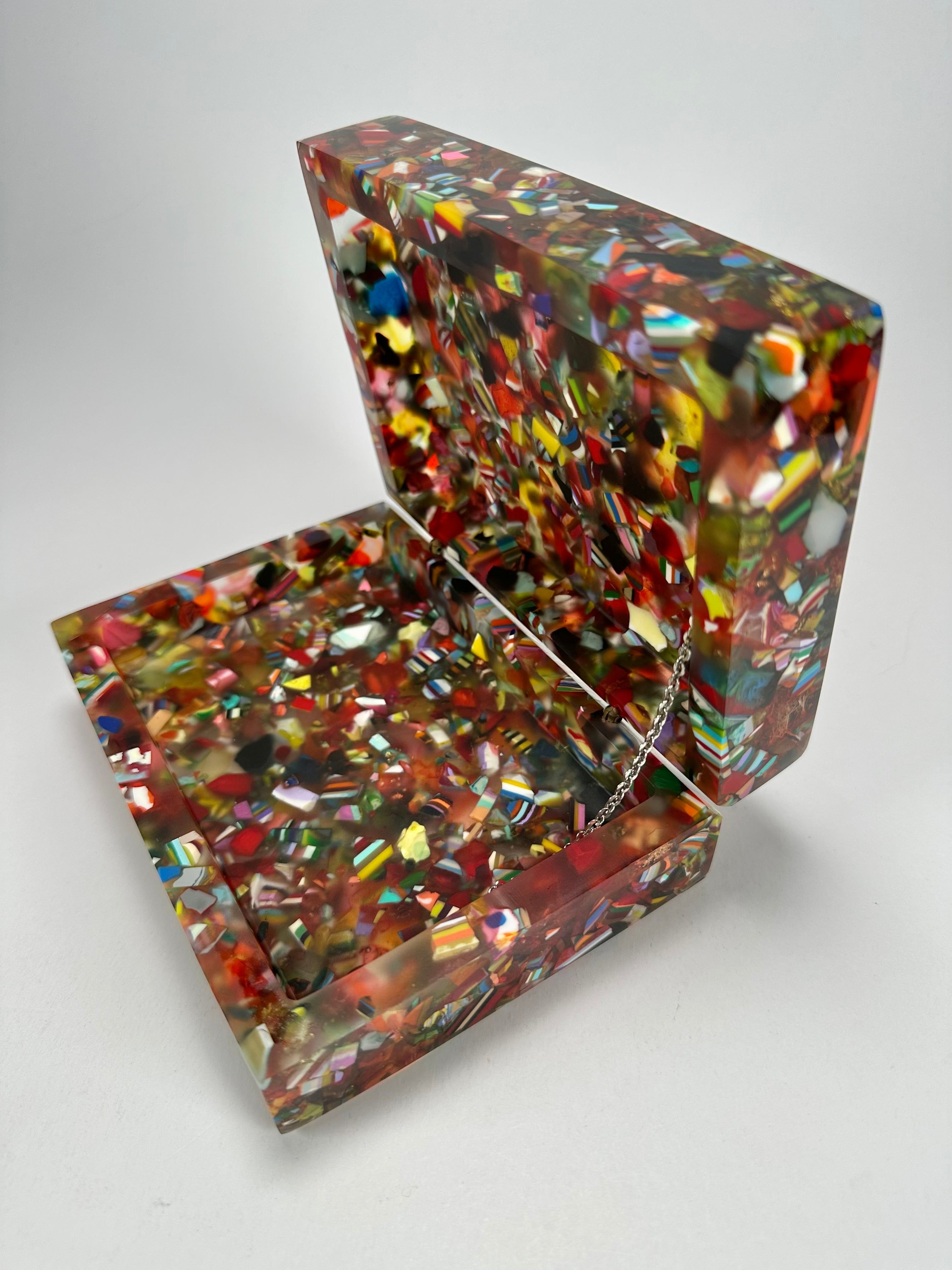 Sobral - Past Present "Encapsulada" Encapsulated Pieces Resin Jewellery Box ( 000303 )