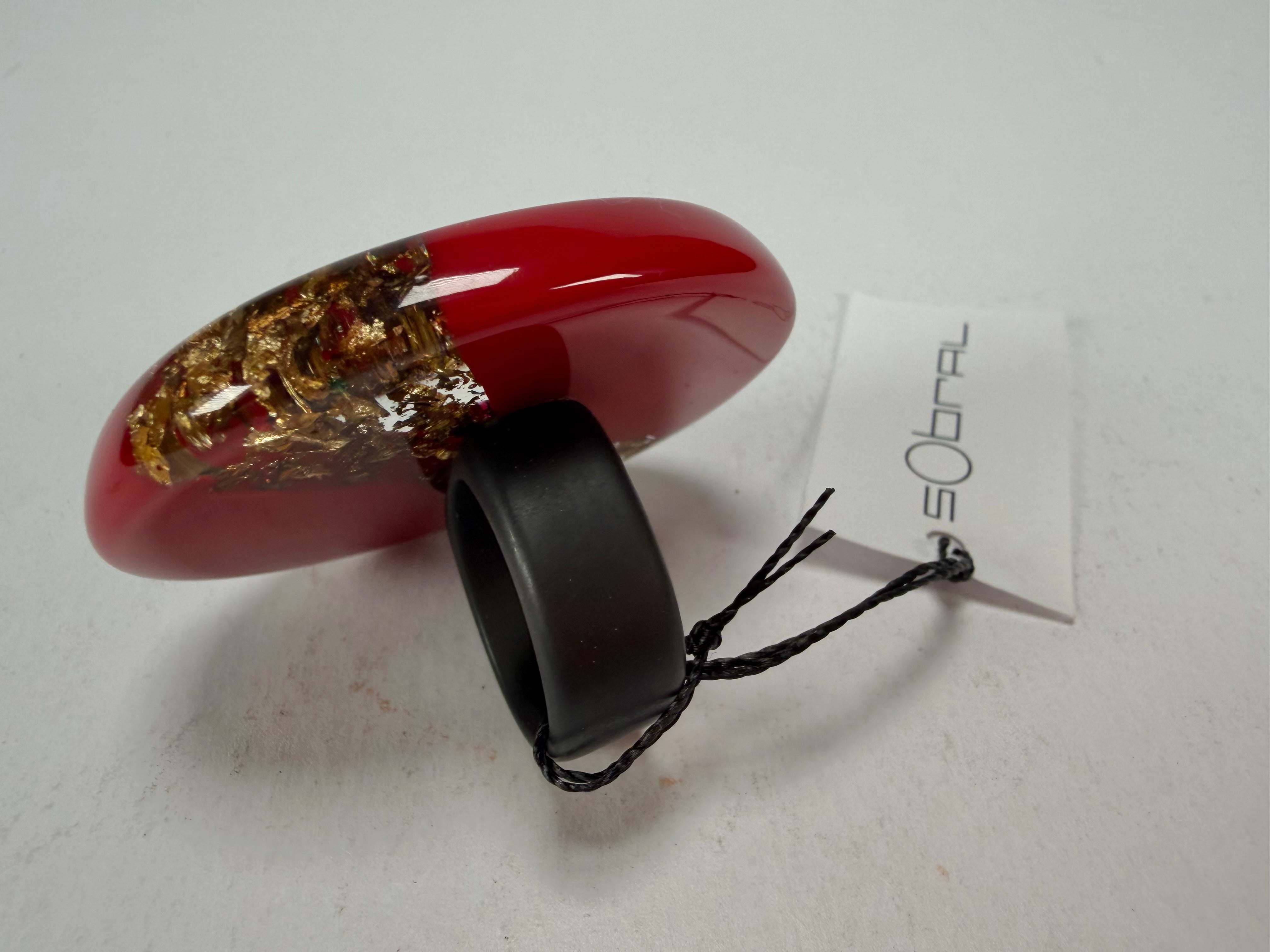 Sobral - Metalique "Munique" Orlando Red Resin Ring ( 005145 ) - Size UK U / US 10