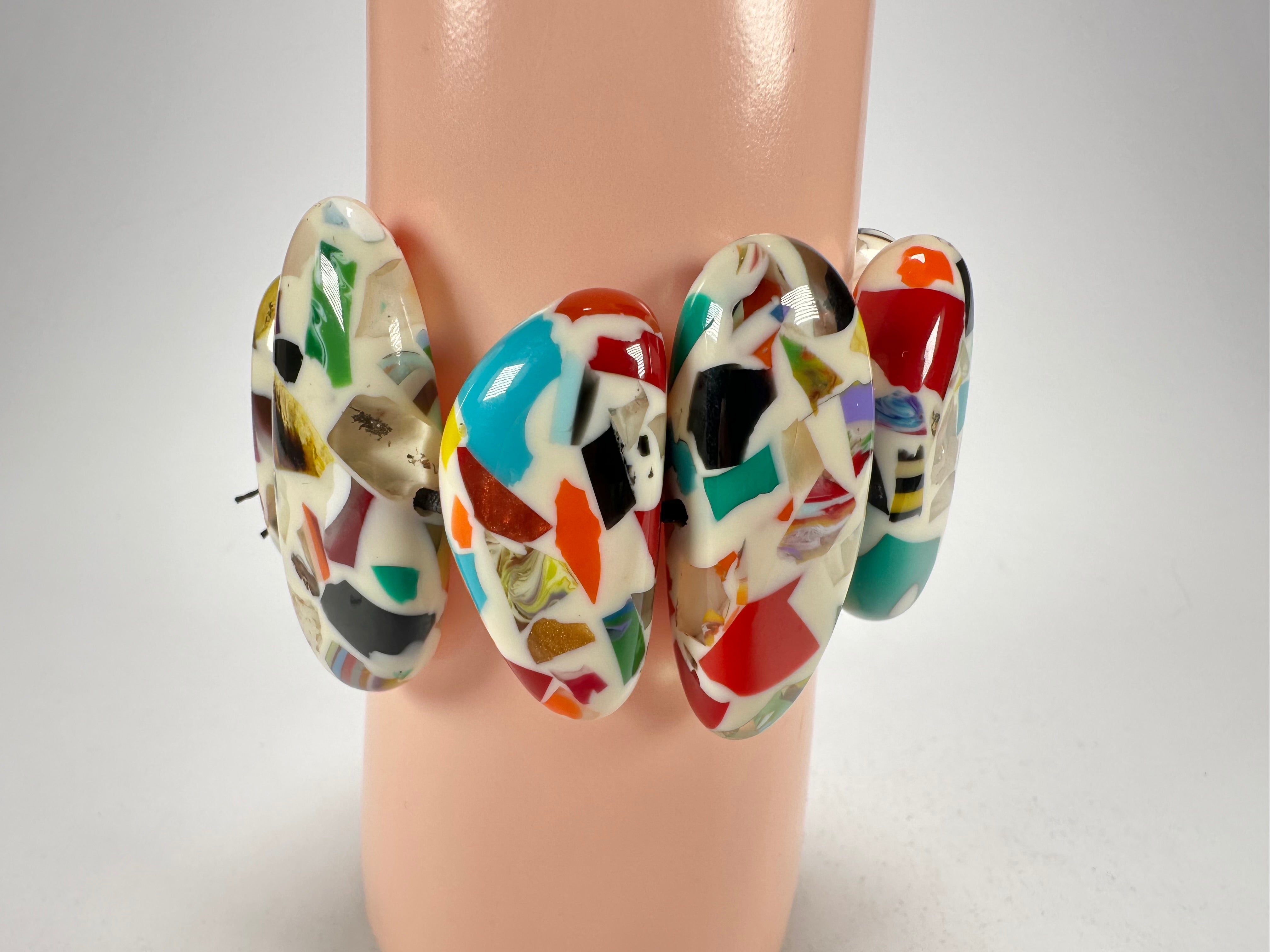 Sobral - Caillou Marfim "Onda" Elasticated Resin Bracelet ( 005329 )