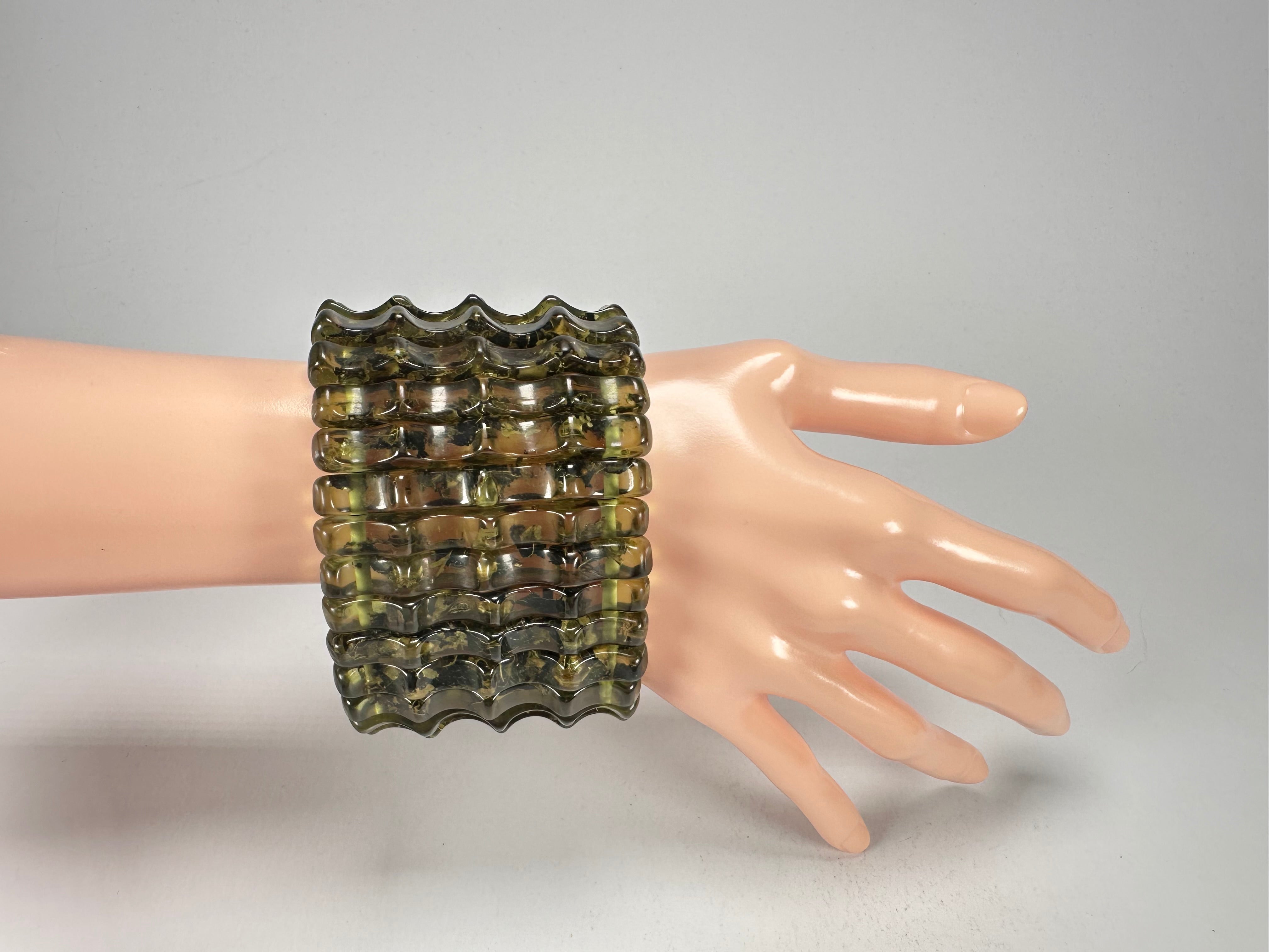 Sobral - "Swamp" Studio Creation Elasticated Resin Bracelet ( 000000 )