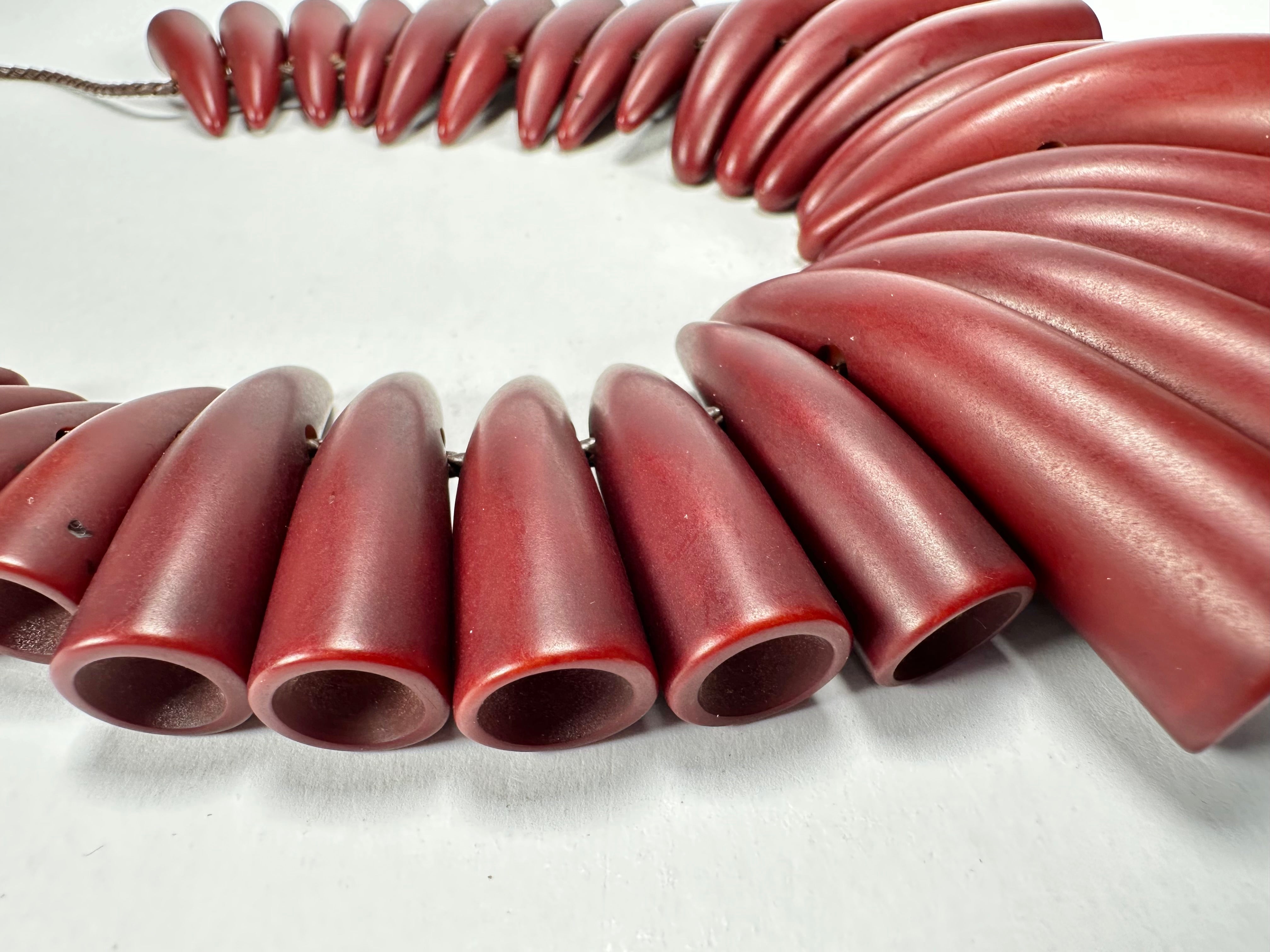 Sobral - "Tusk" Studio Creation Dark Red Resin Necklace ( 000000 )