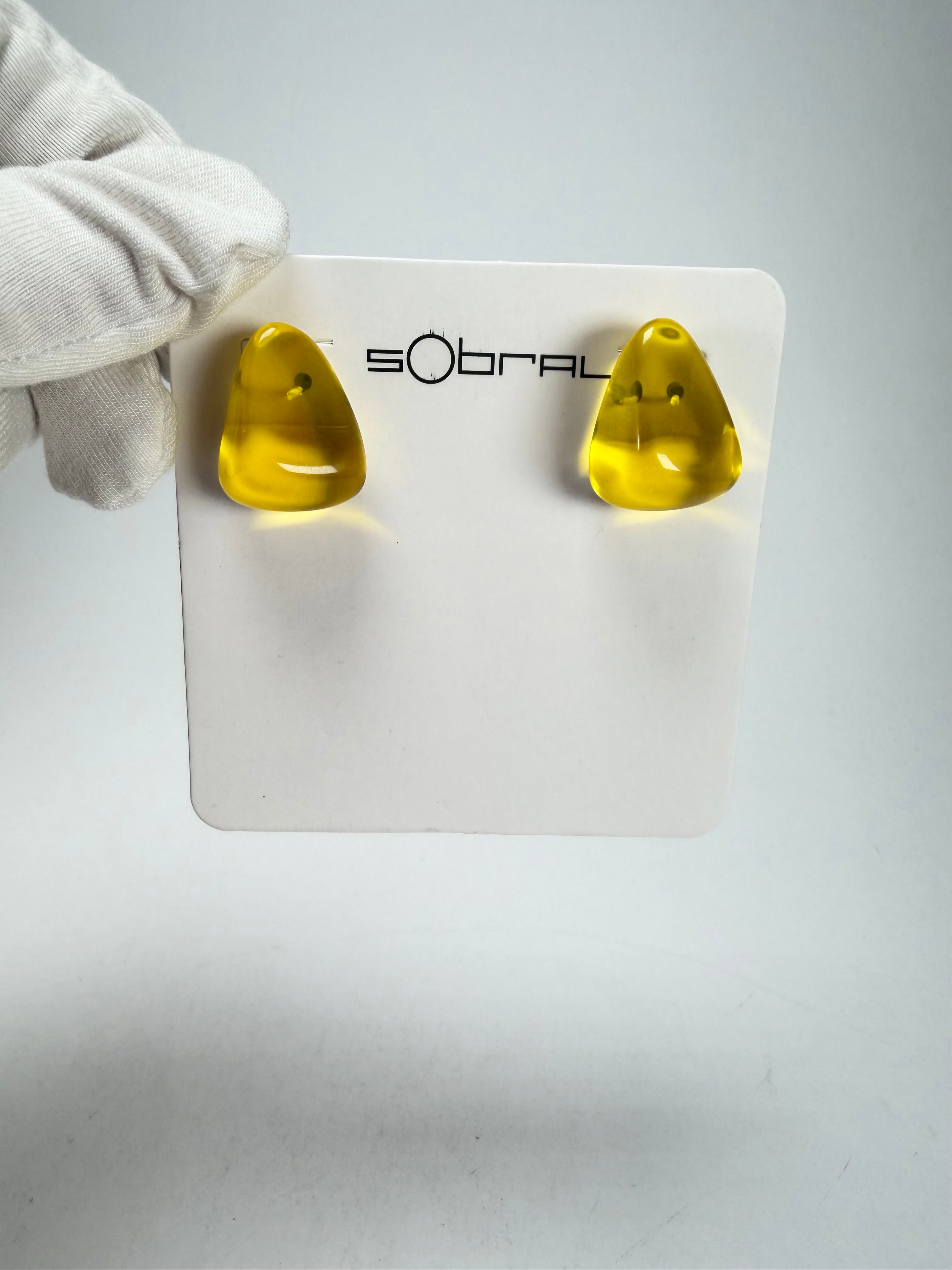 Sobral - Mix 2023 "Pequeno Diamante" Yellow Cristal Resin Earrings ( 003600 )