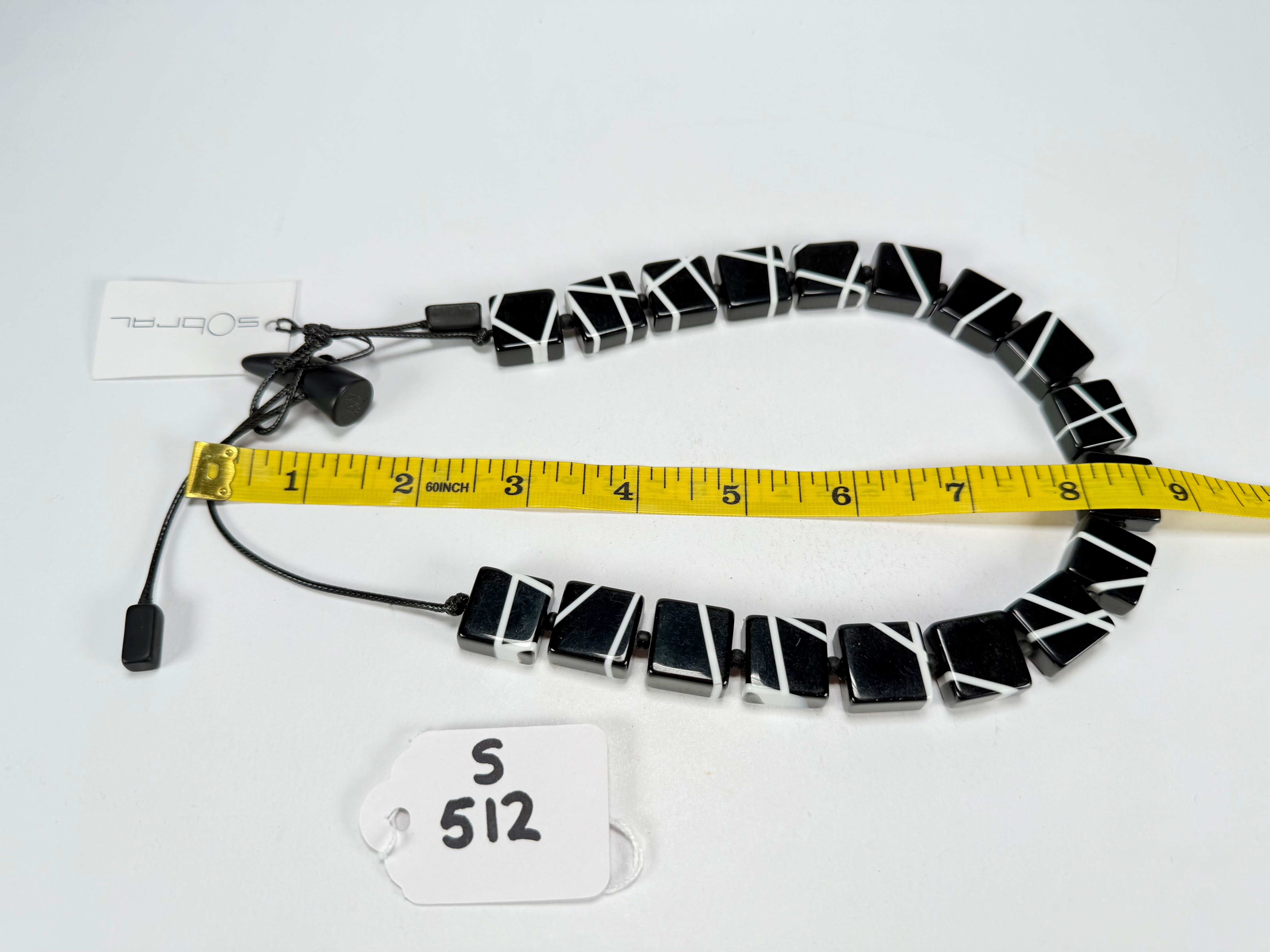 Sobral - Street "Catedral" Black Resin Necklace ( 004311 )