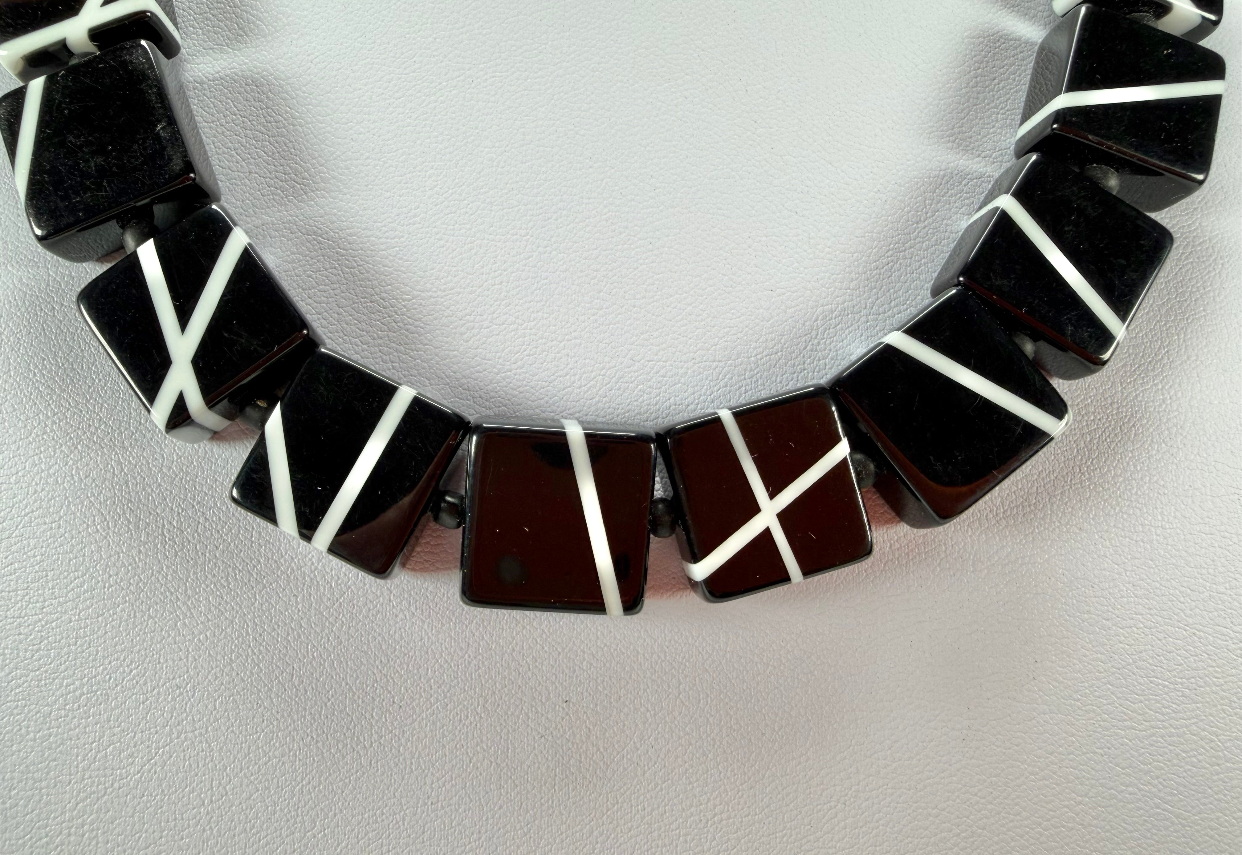 Sobral - Street "Catedral" Black Resin Necklace ( 004311 )