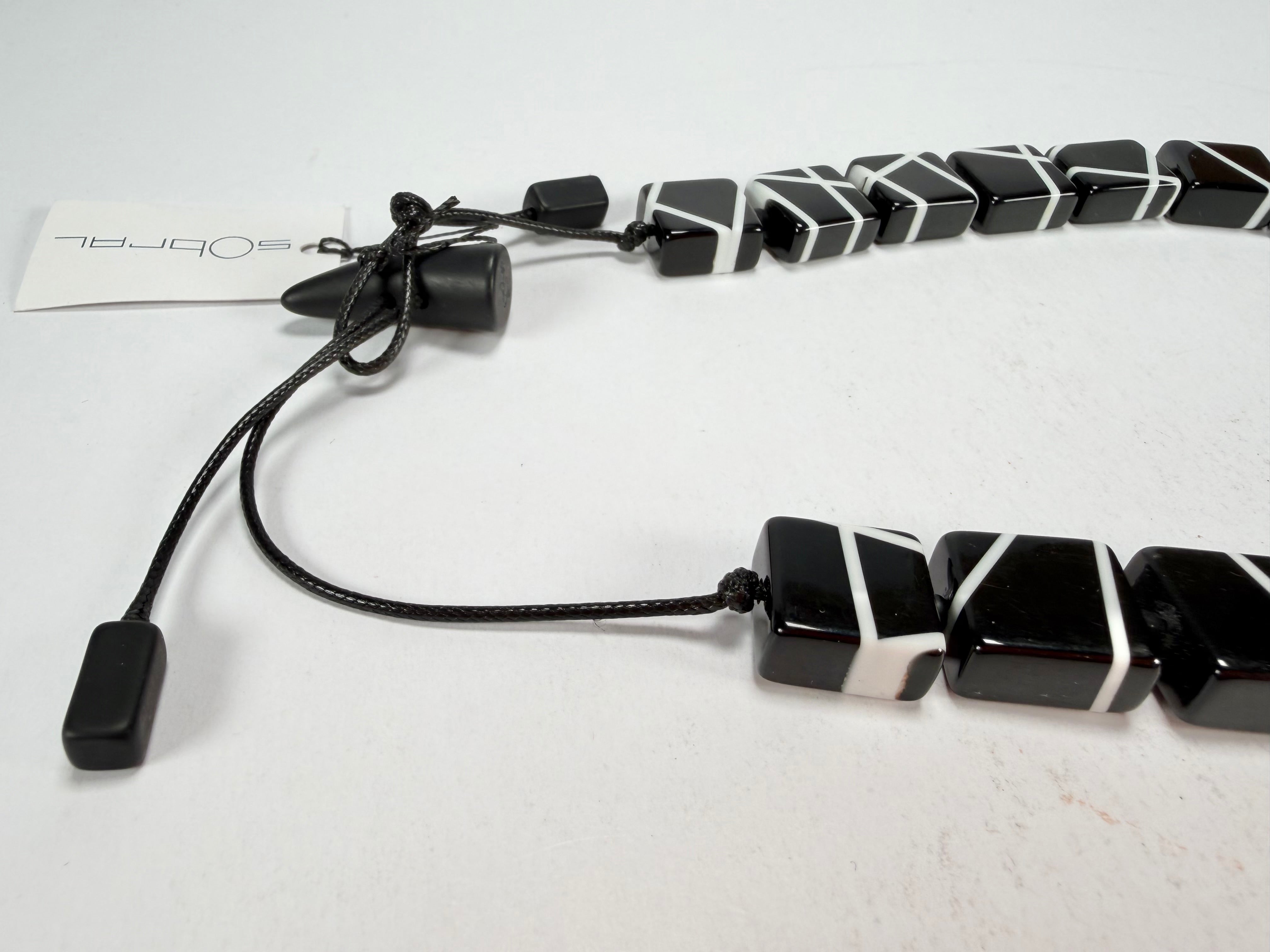 Sobral - Street "Catedral" Black Resin Necklace ( 004311 )