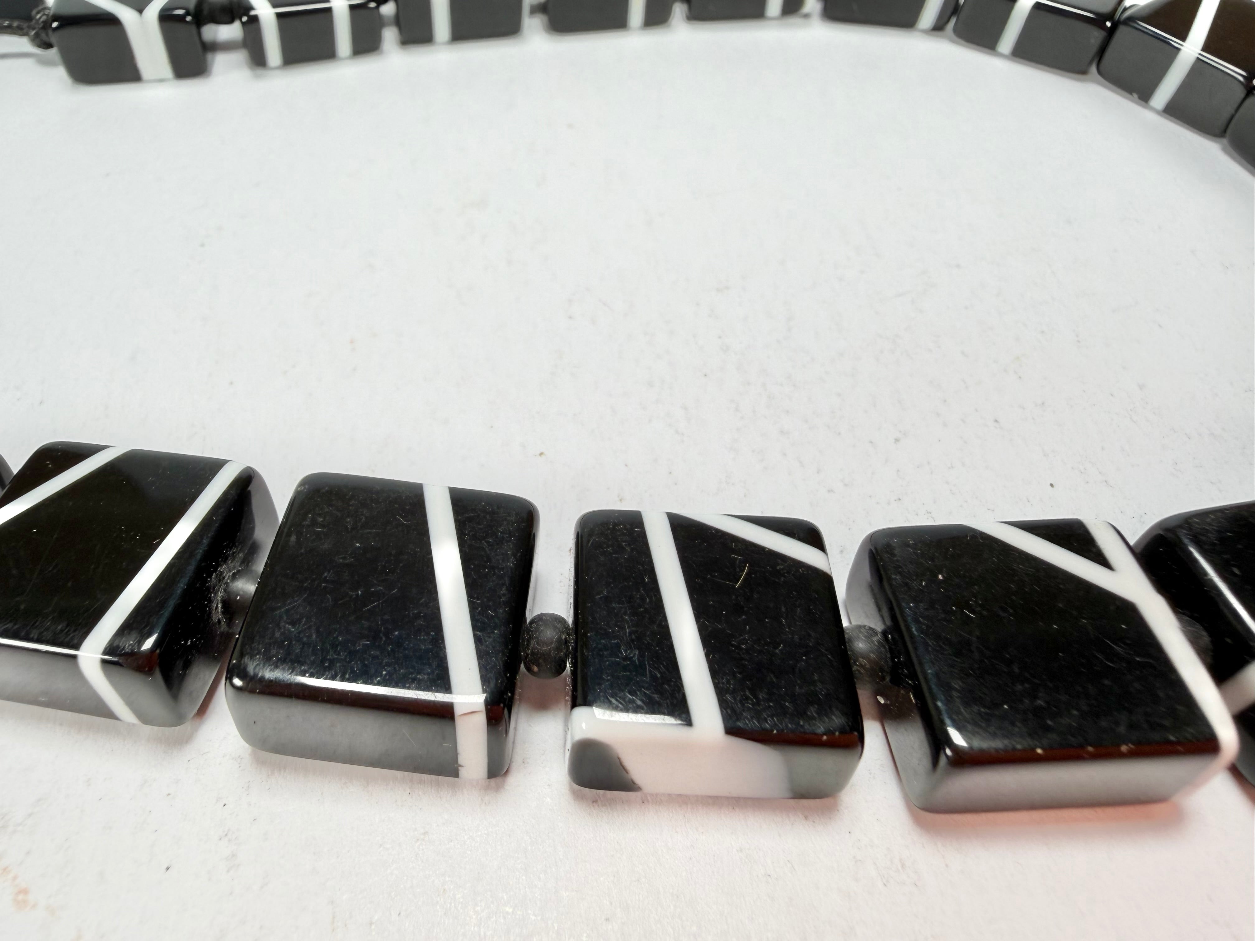 Sobral - Street "Catedral" Black Resin Necklace ( 004311 )