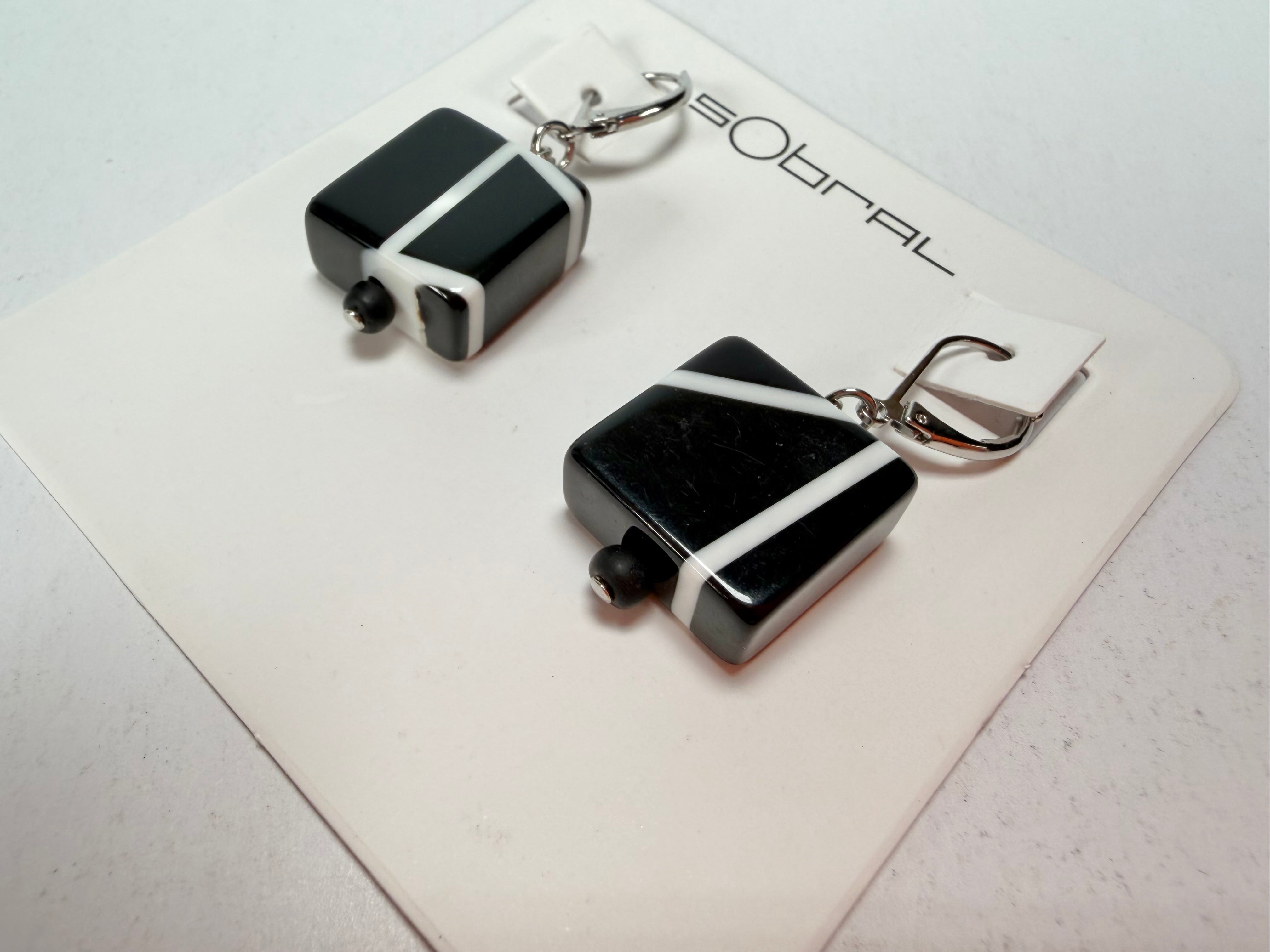 Sobral - Street "Atelie" Black Resin Earrings ( 005338 )