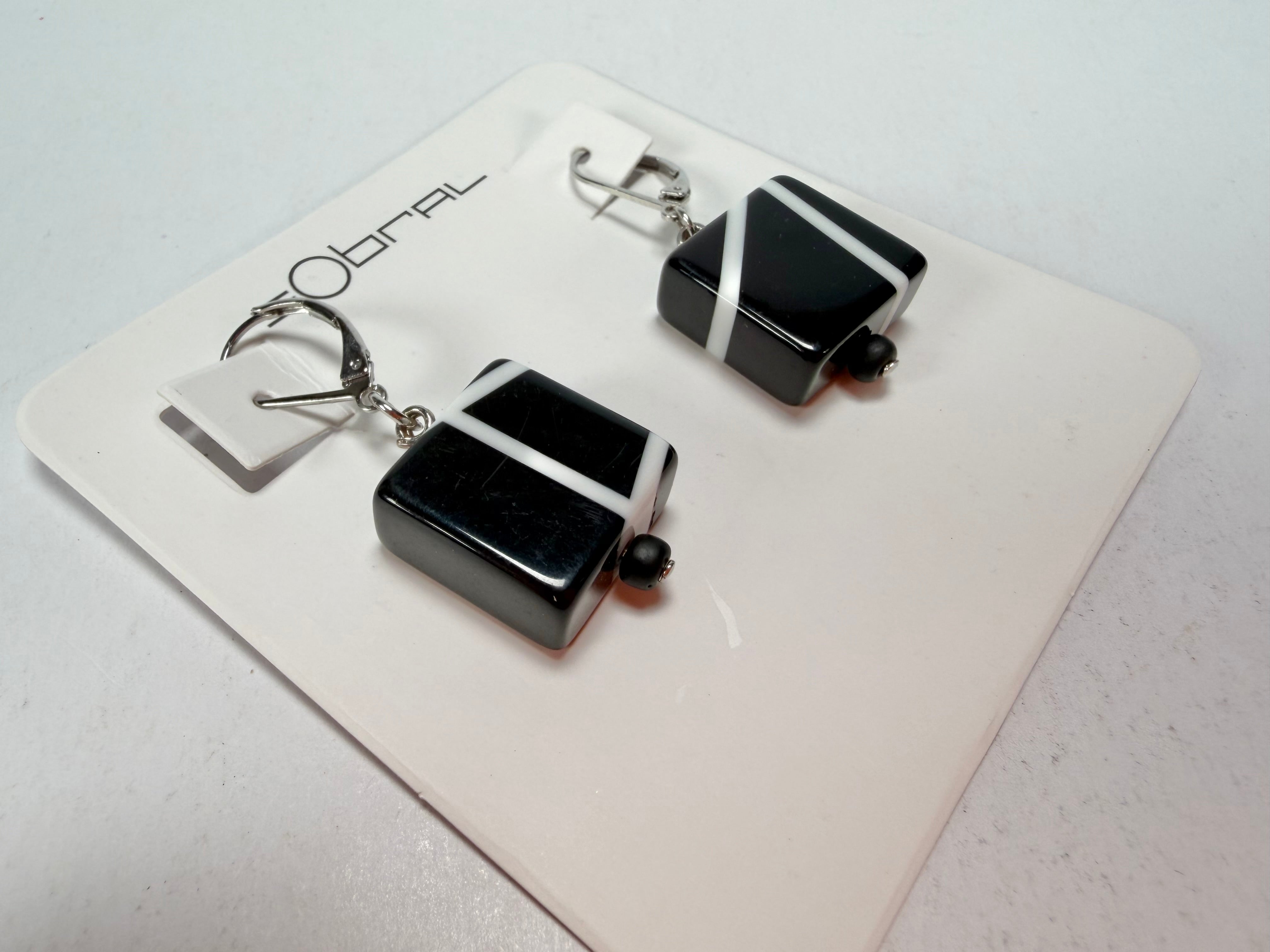 Sobral - Street "Atelie" Black Resin Earrings ( 005338 )