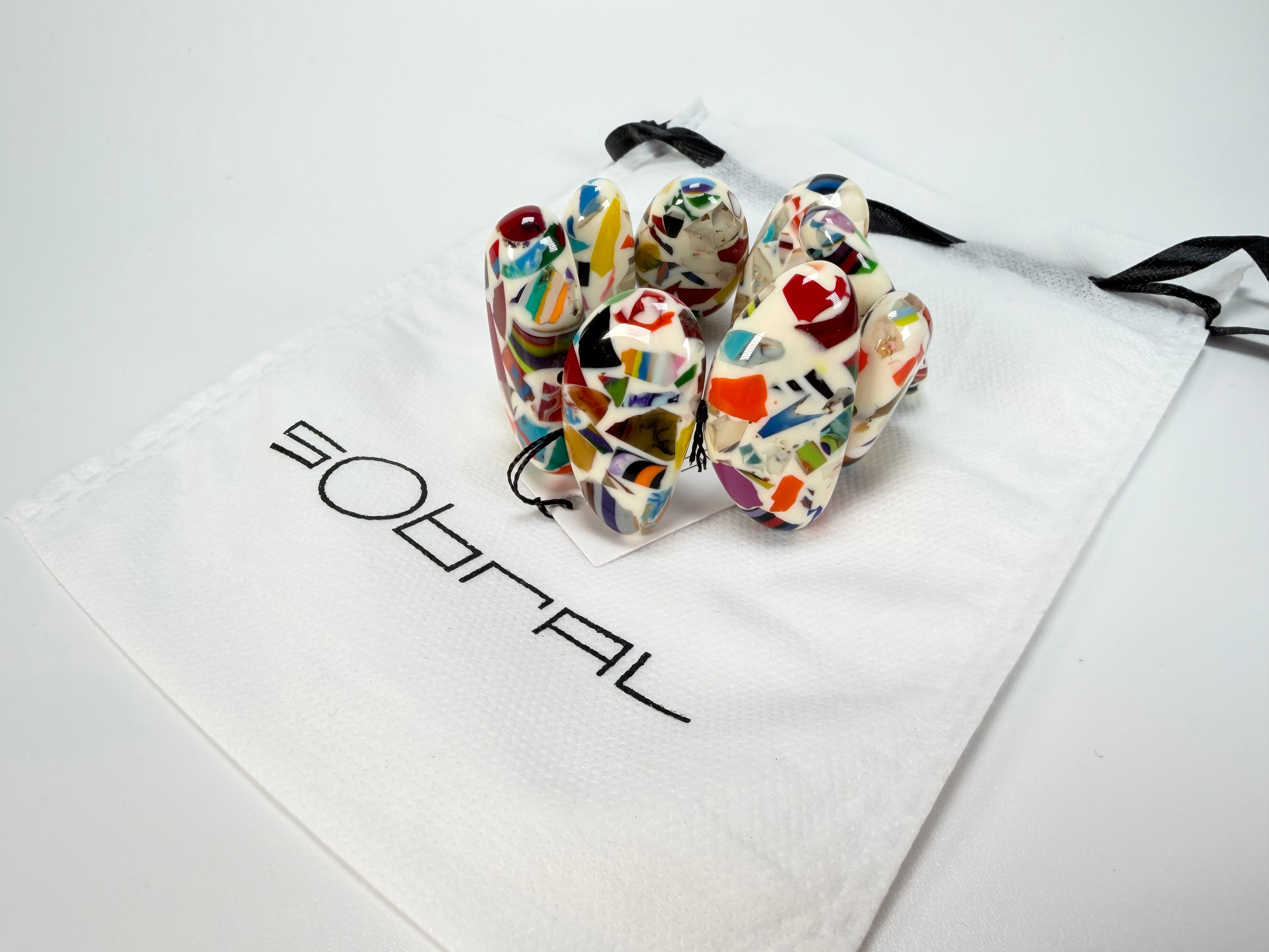 Sobral - Caillou Marfim "Onda" Elasticated Resin Bracelet ( 005329 )
