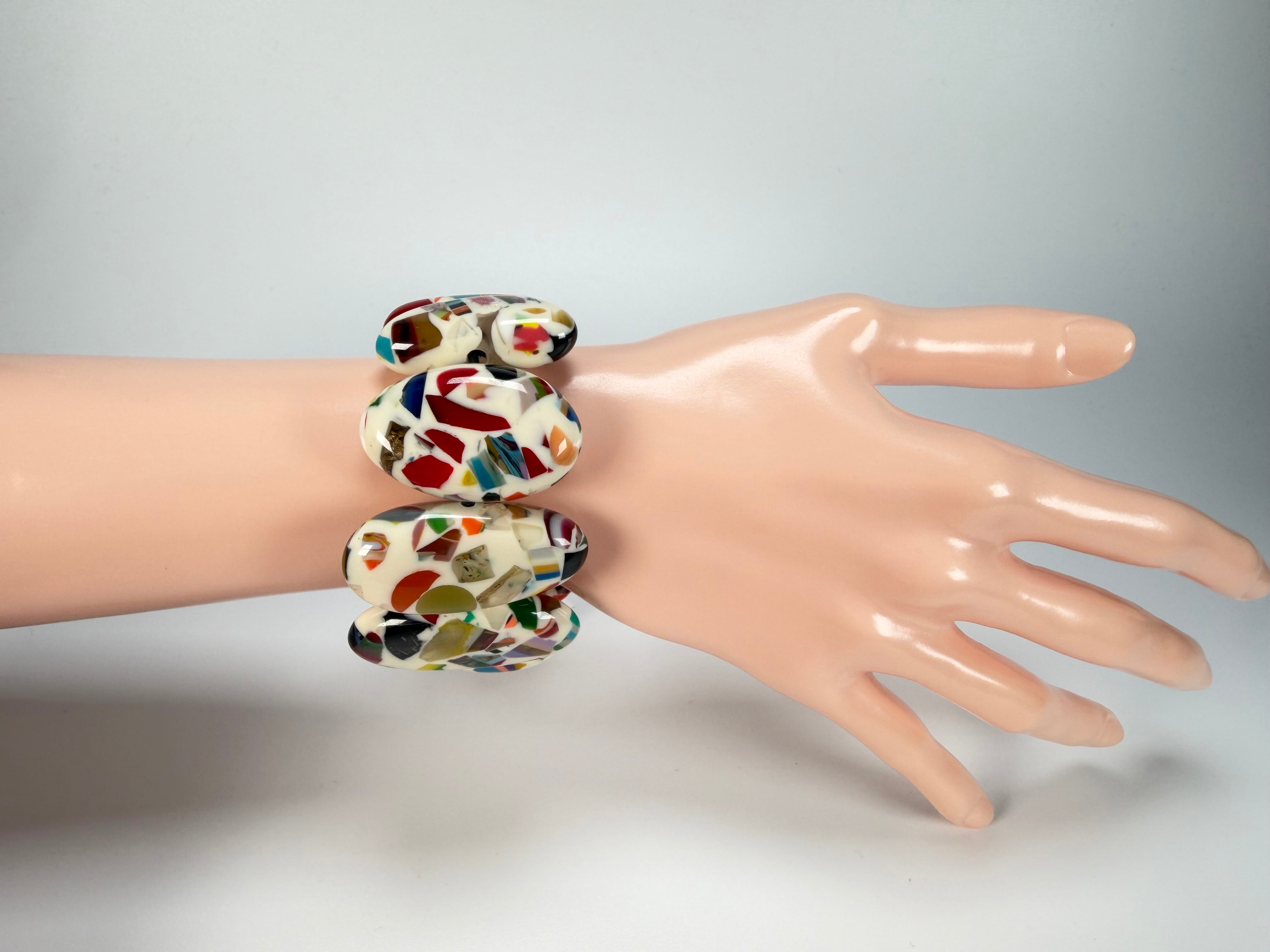 Sobral - Caillou Marfim "Onda" Elasticated Resin Bracelet ( 005329 )