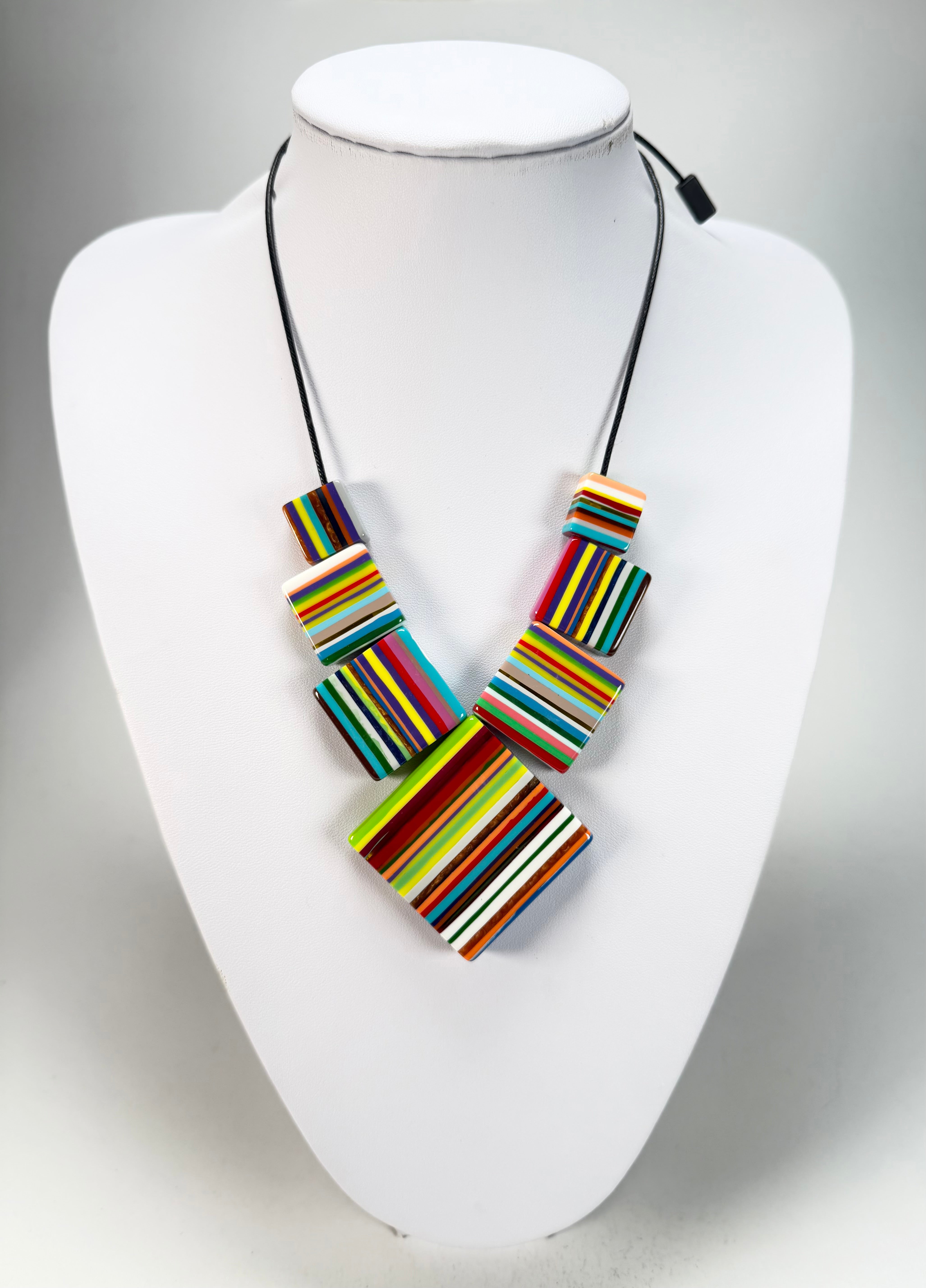 Sobral - Pop Art "Jackson" Resin Necklace ( 004295 )