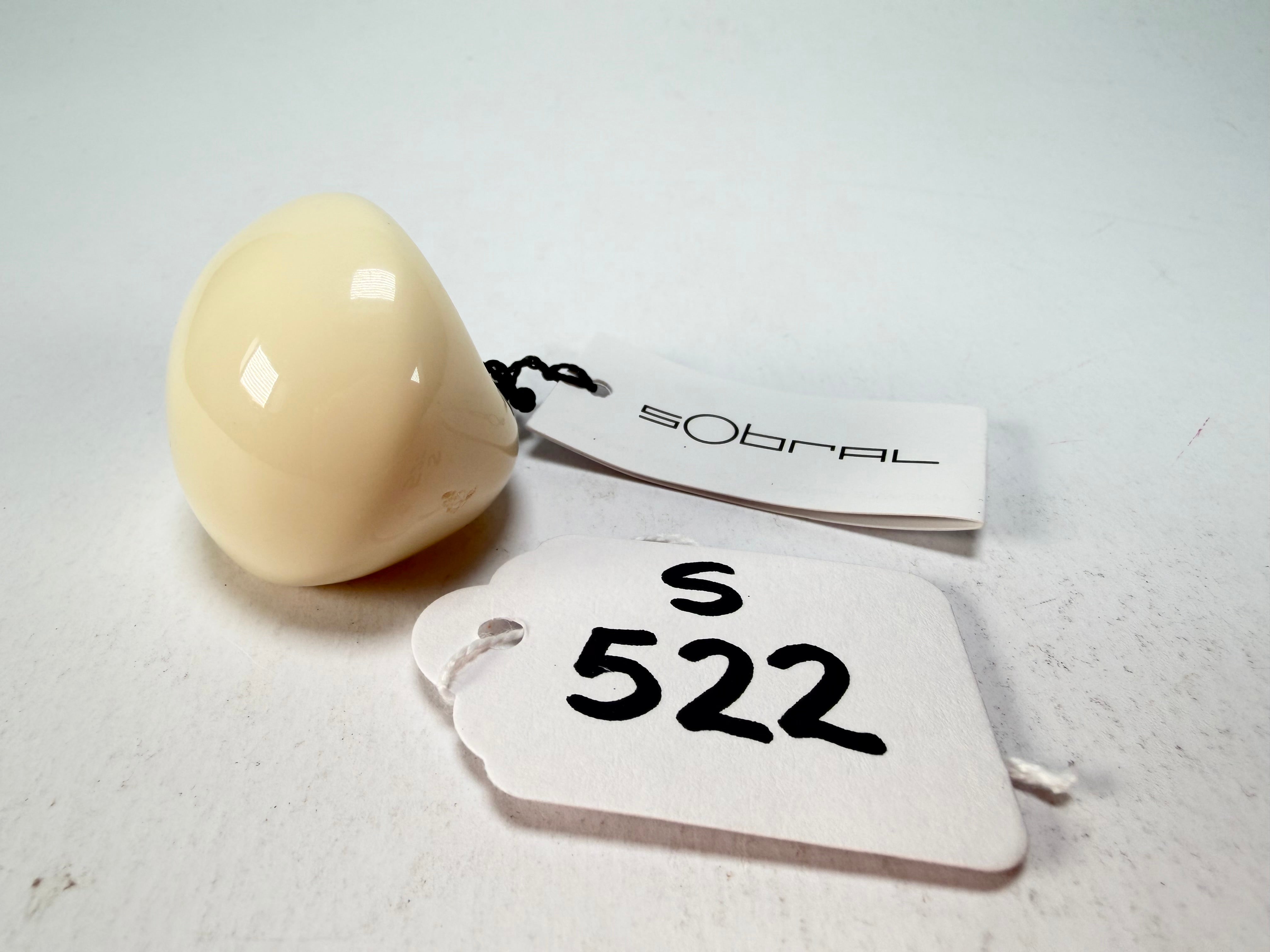 Sobral - Mix 2023 "Sintonia" Marfim Cream Resin Ring ( 003598 ) - Size UK M / US 6
