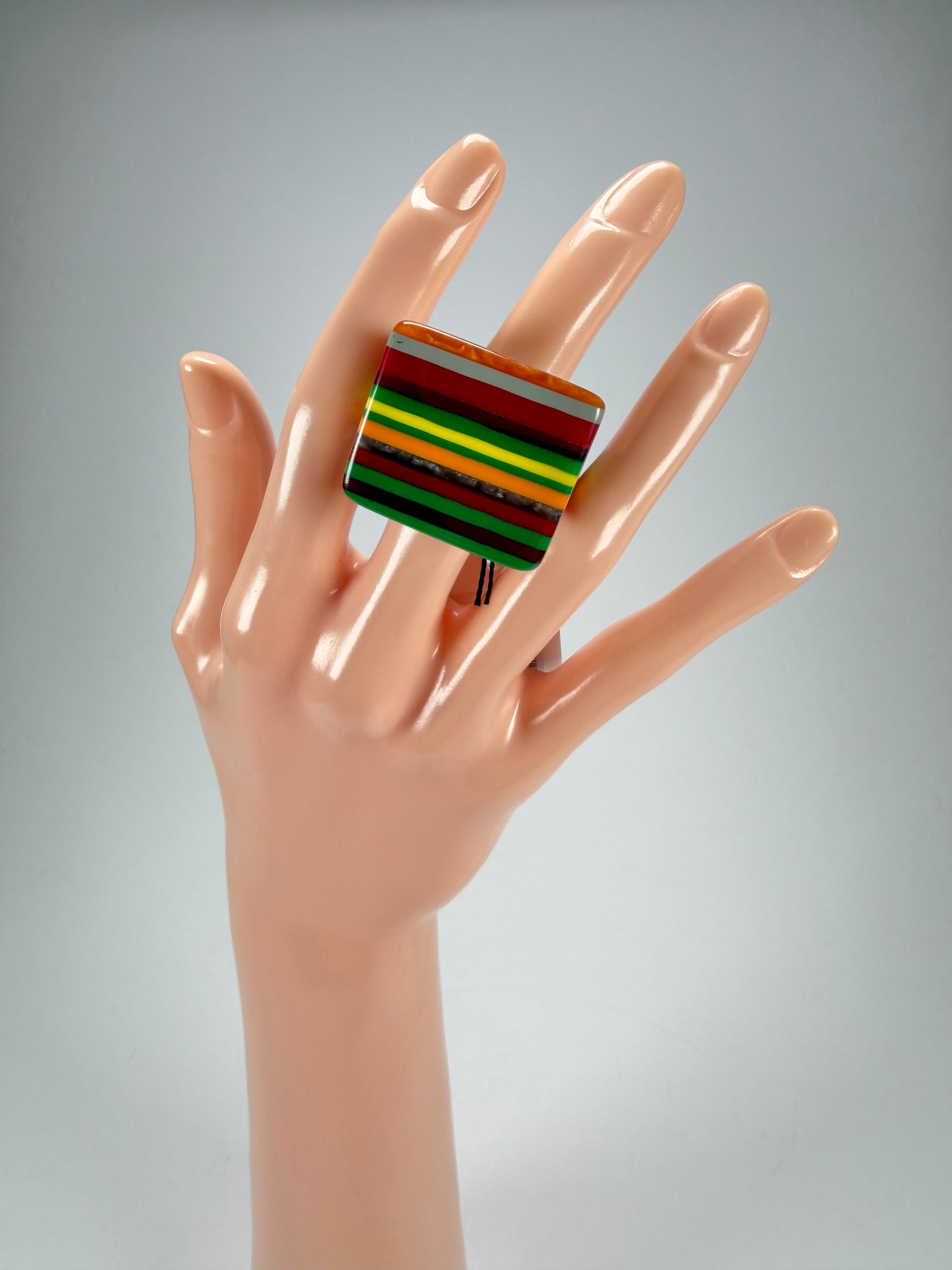 Sobral - Pop Art "Carre" Resin Ring ( 001828 ) - Size UK N / US 6.5