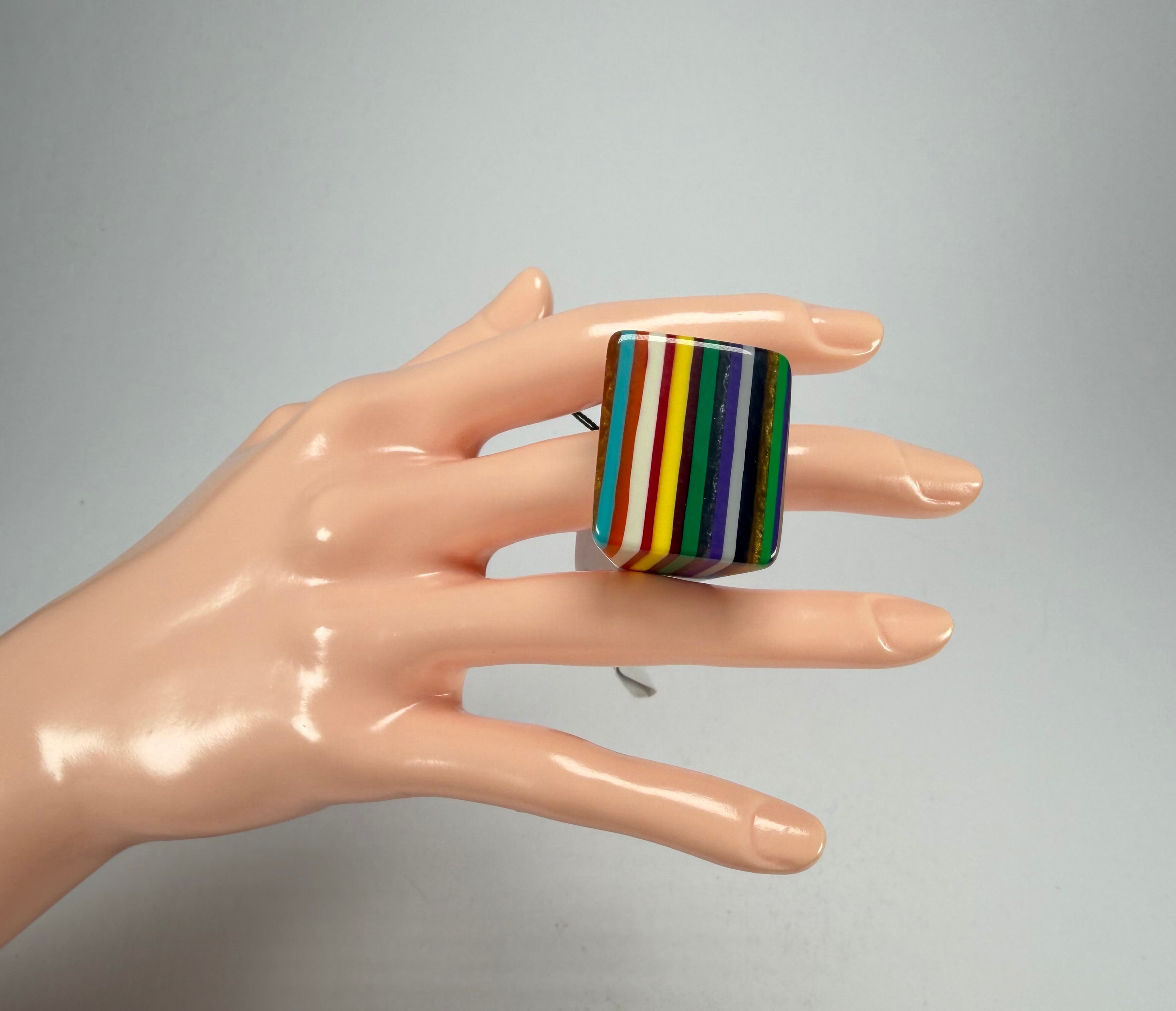 Sobral - Pop Art "Carre" Resin Ring ( 001828 ) - Size UK O / US 7