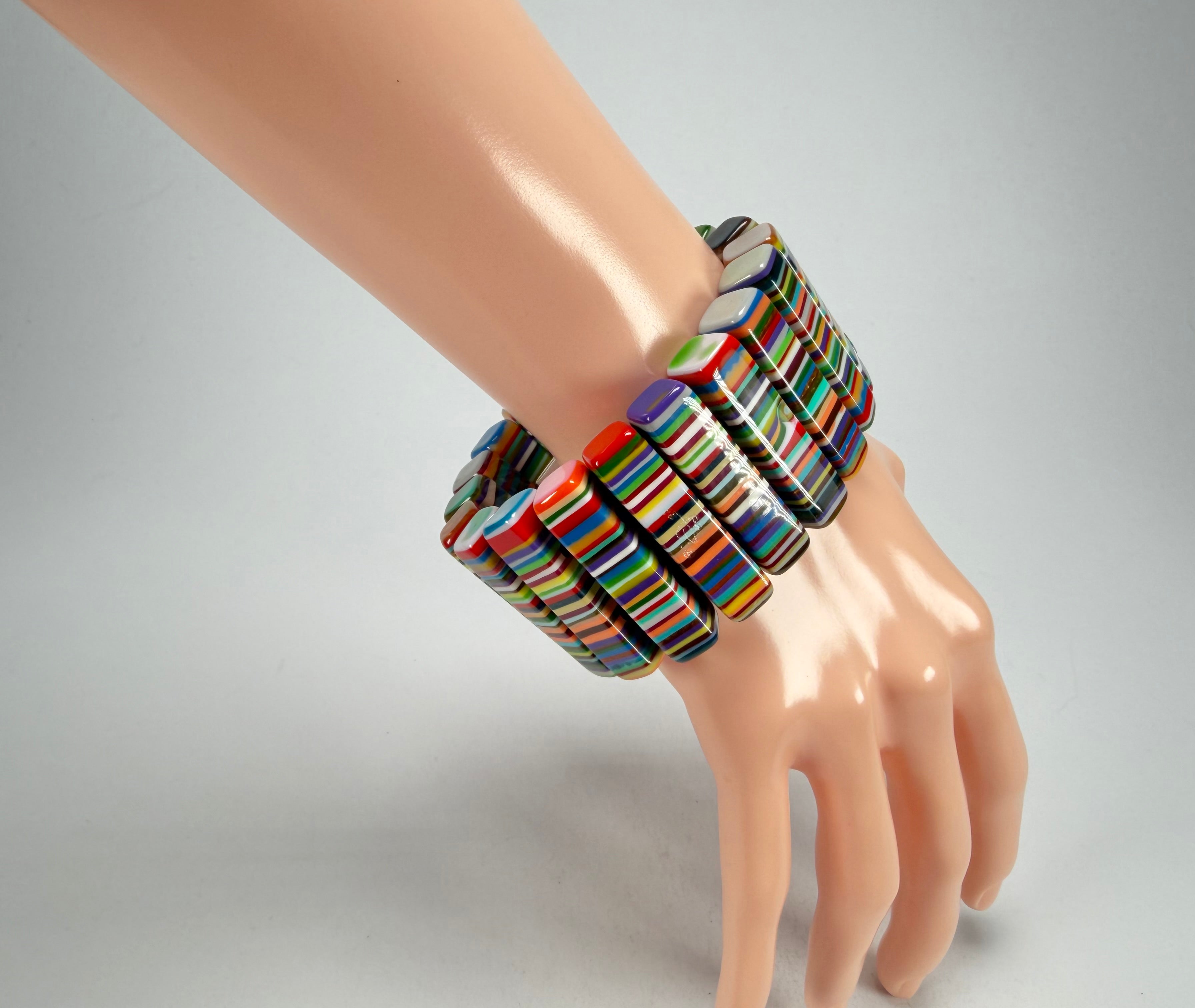 Sobral - Pop Art "Studio Creation" Elasticated Resin Bracelet ( 000000 )