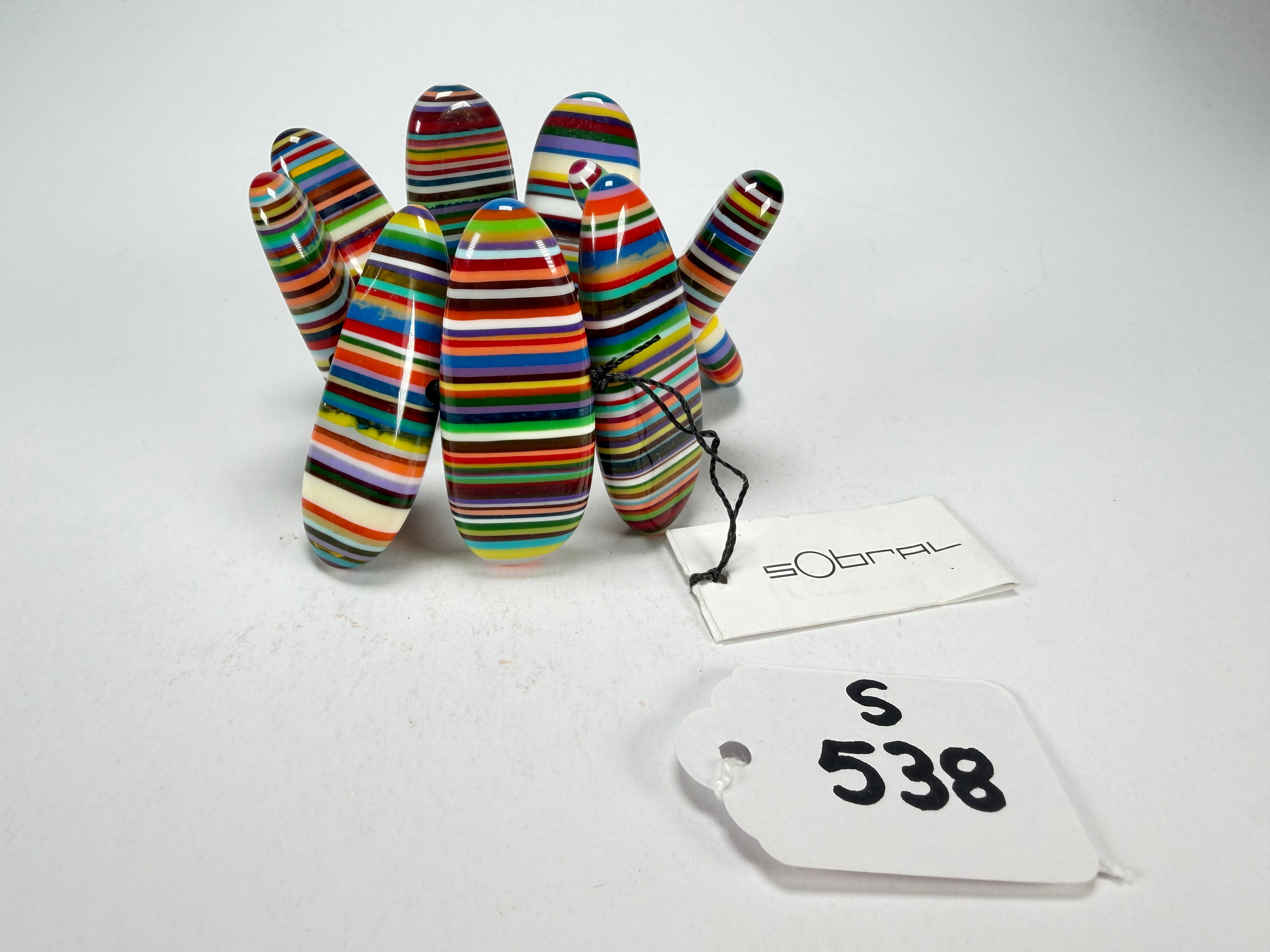Sobral - Pop Art "Pipe" Elasticated Resin Bracelet ( 005424 )