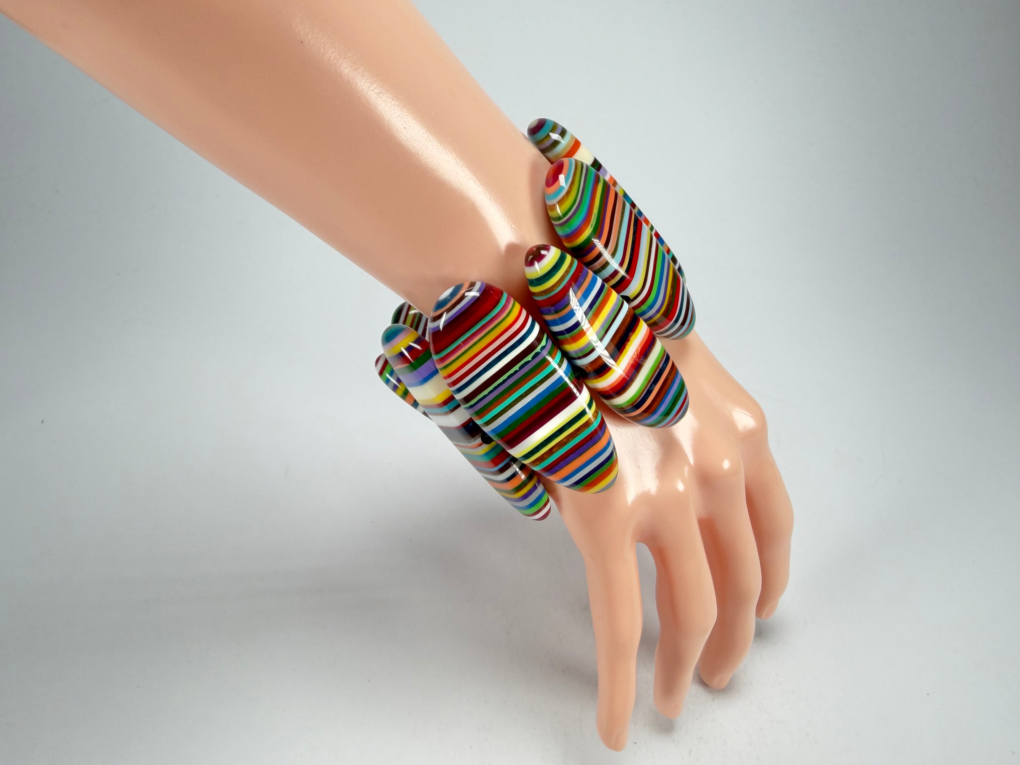 Sobral - Pop Art "Pipe" Elasticated Resin Bracelet ( 005424 )