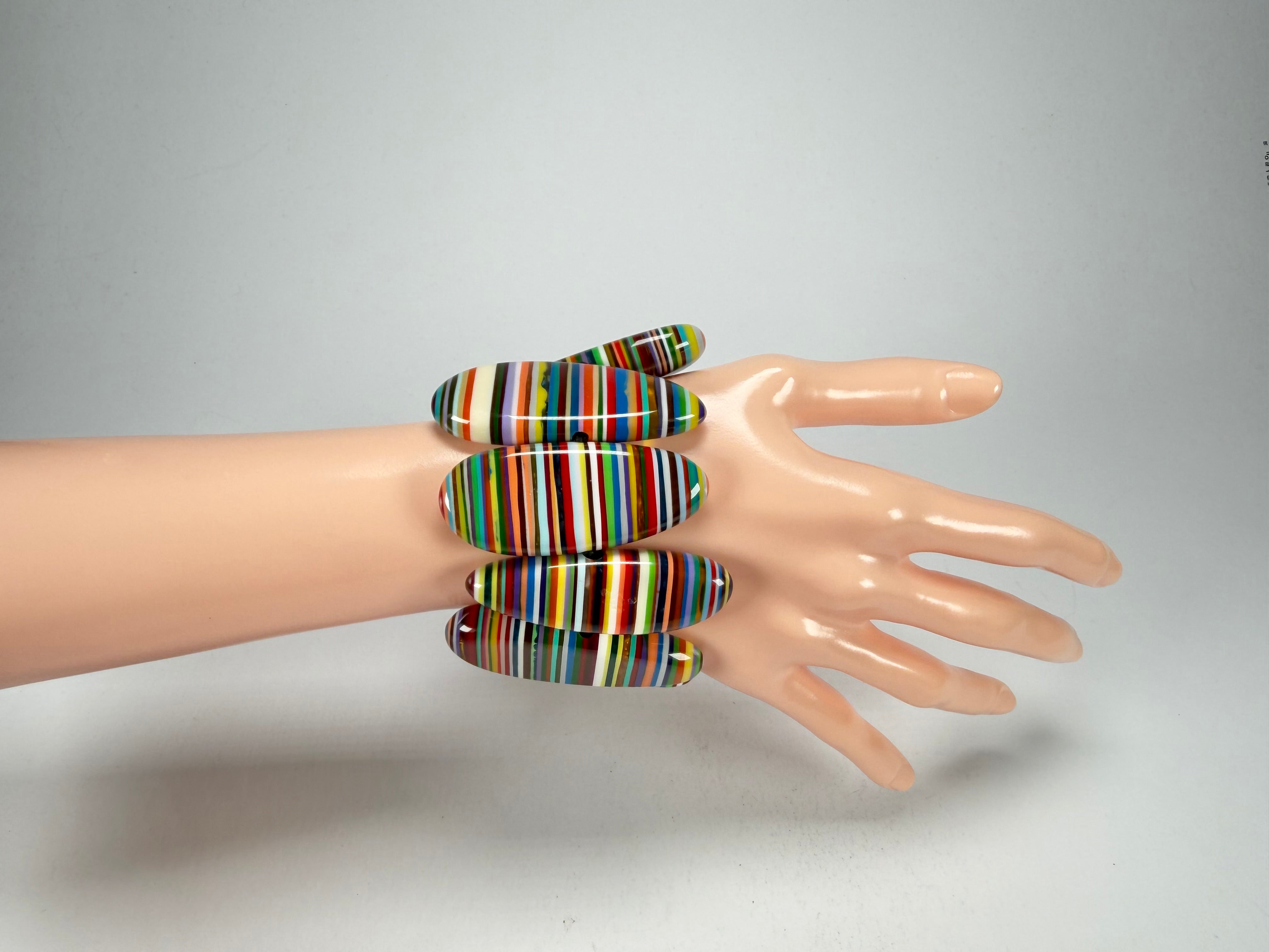 Sobral - Pop Art "Pipe" Elasticated Resin Bracelet ( 005424 )