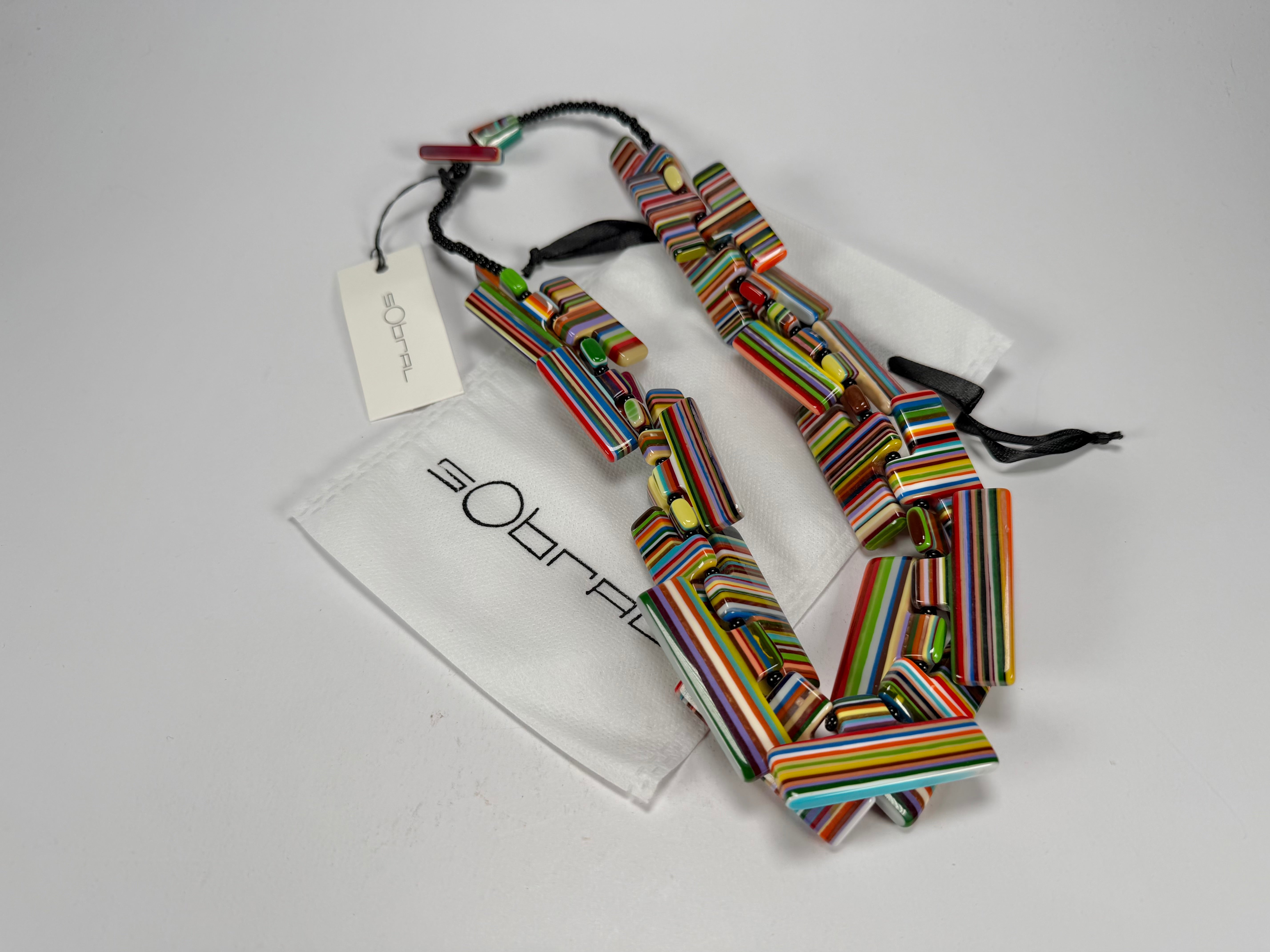 Sobral - Pop Art "Neoconcretismo" Resin Necklace ( 003885 )