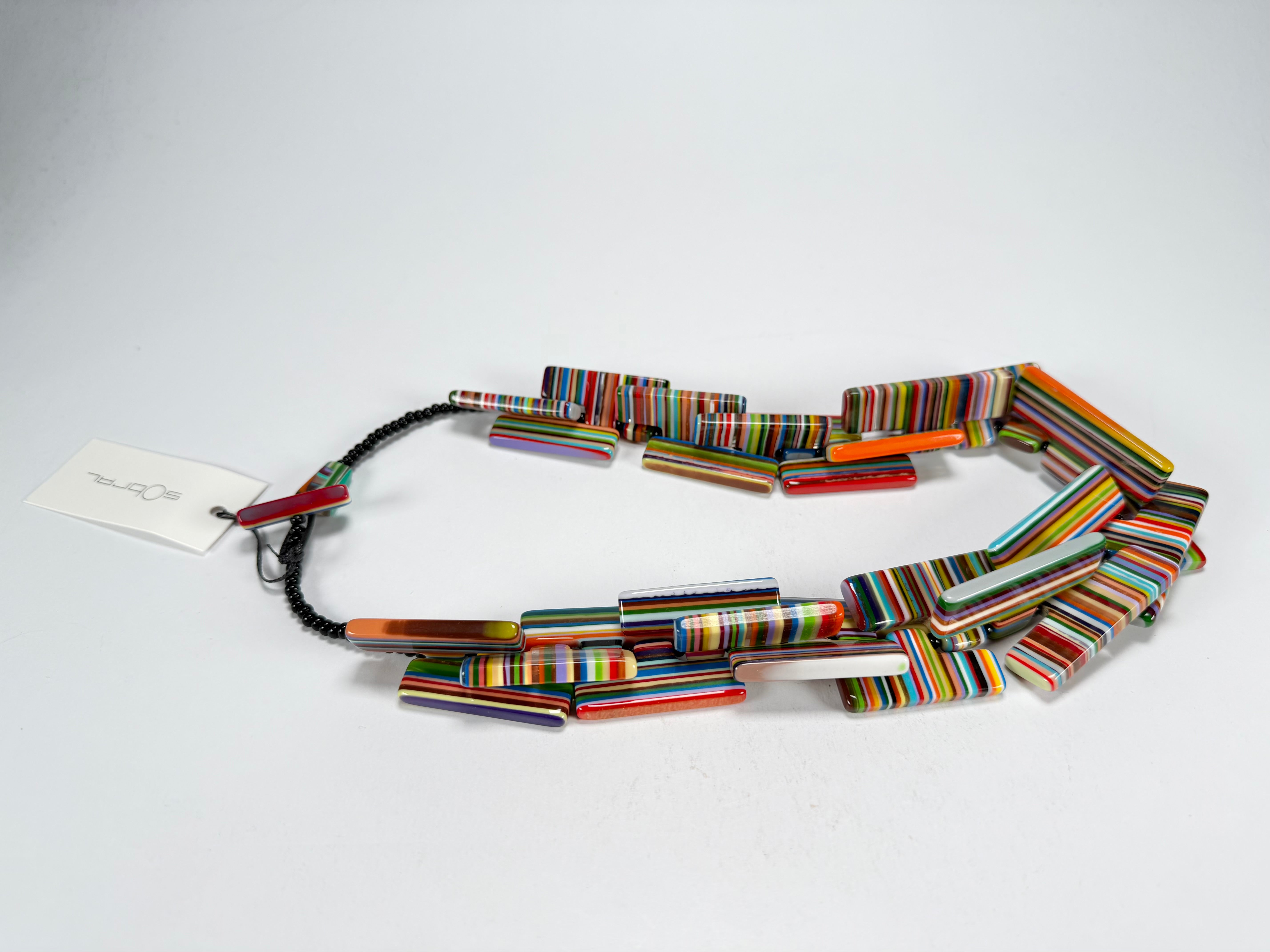 Sobral - Pop Art "Neoconcretismo" Resin Necklace ( 003885 )