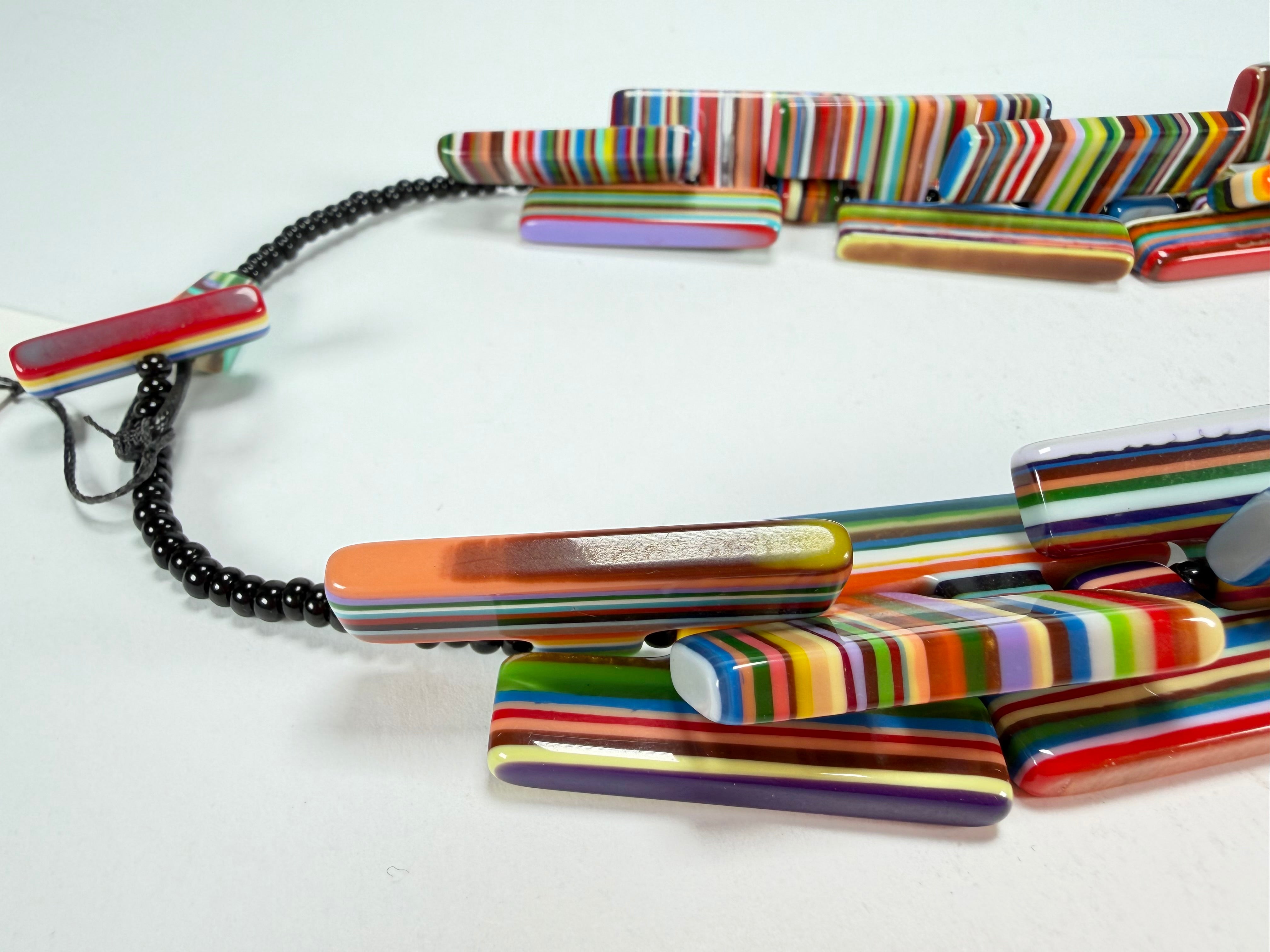Sobral - Pop Art "Neoconcretismo" Resin Necklace ( 003885 )