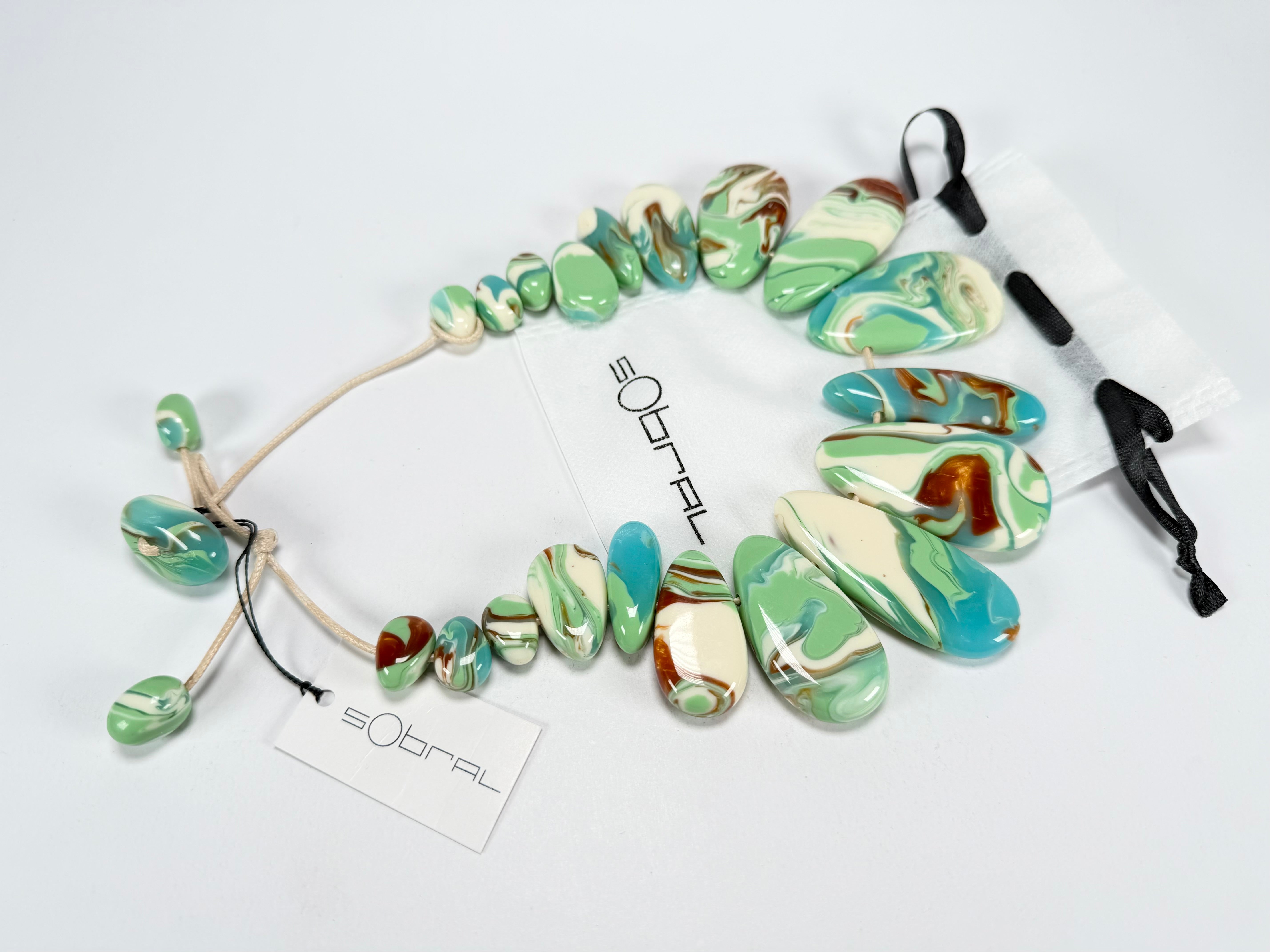 Sobral - Eteria "Marou" Resin Necklace ( 005422 )