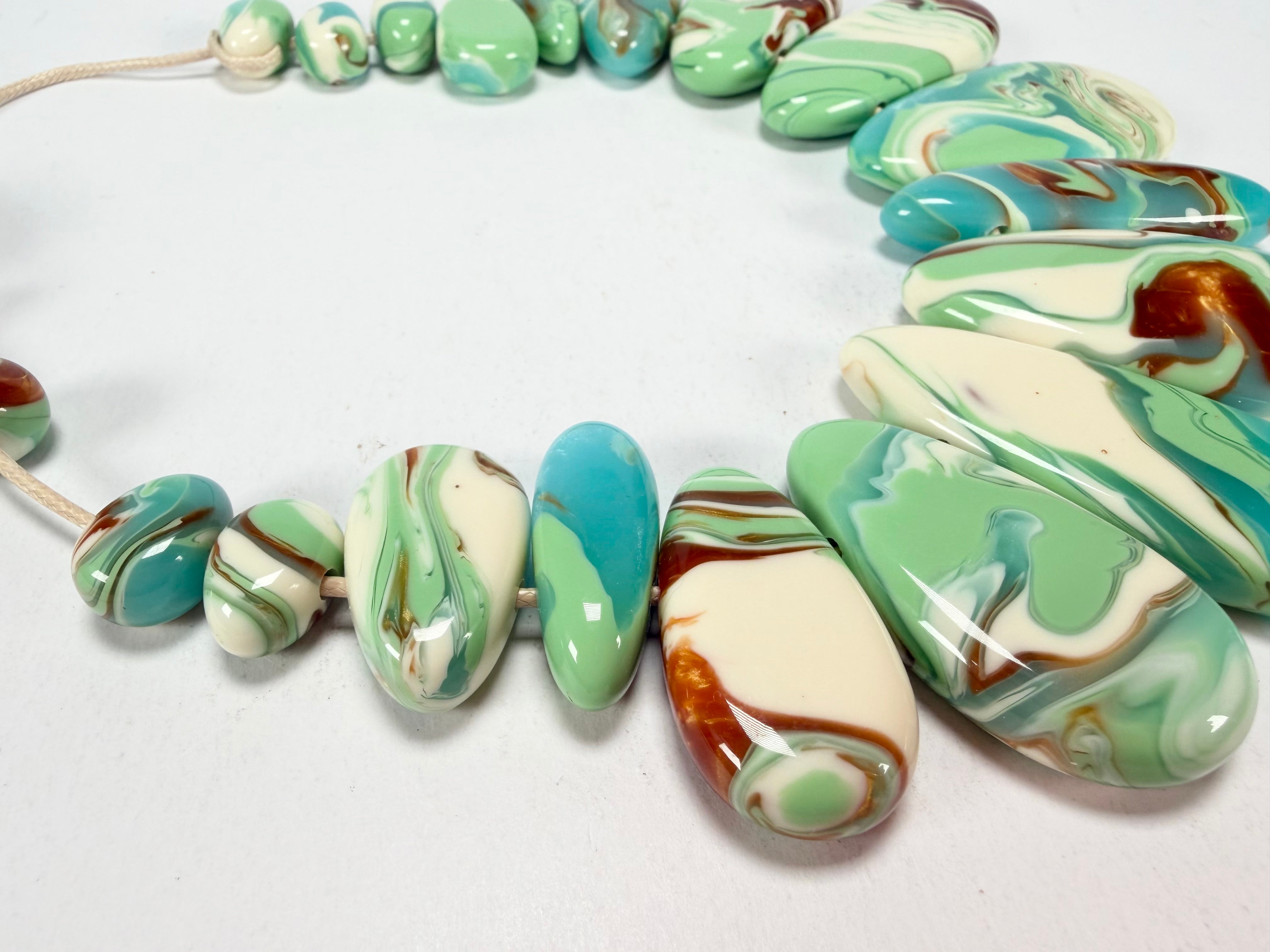 Sobral - Eteria "Marou" Resin Necklace ( 005422 )