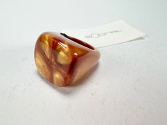 Sobral - Honey "Wave" Resin Ring ( 005325 ) - Size UK R / US 9