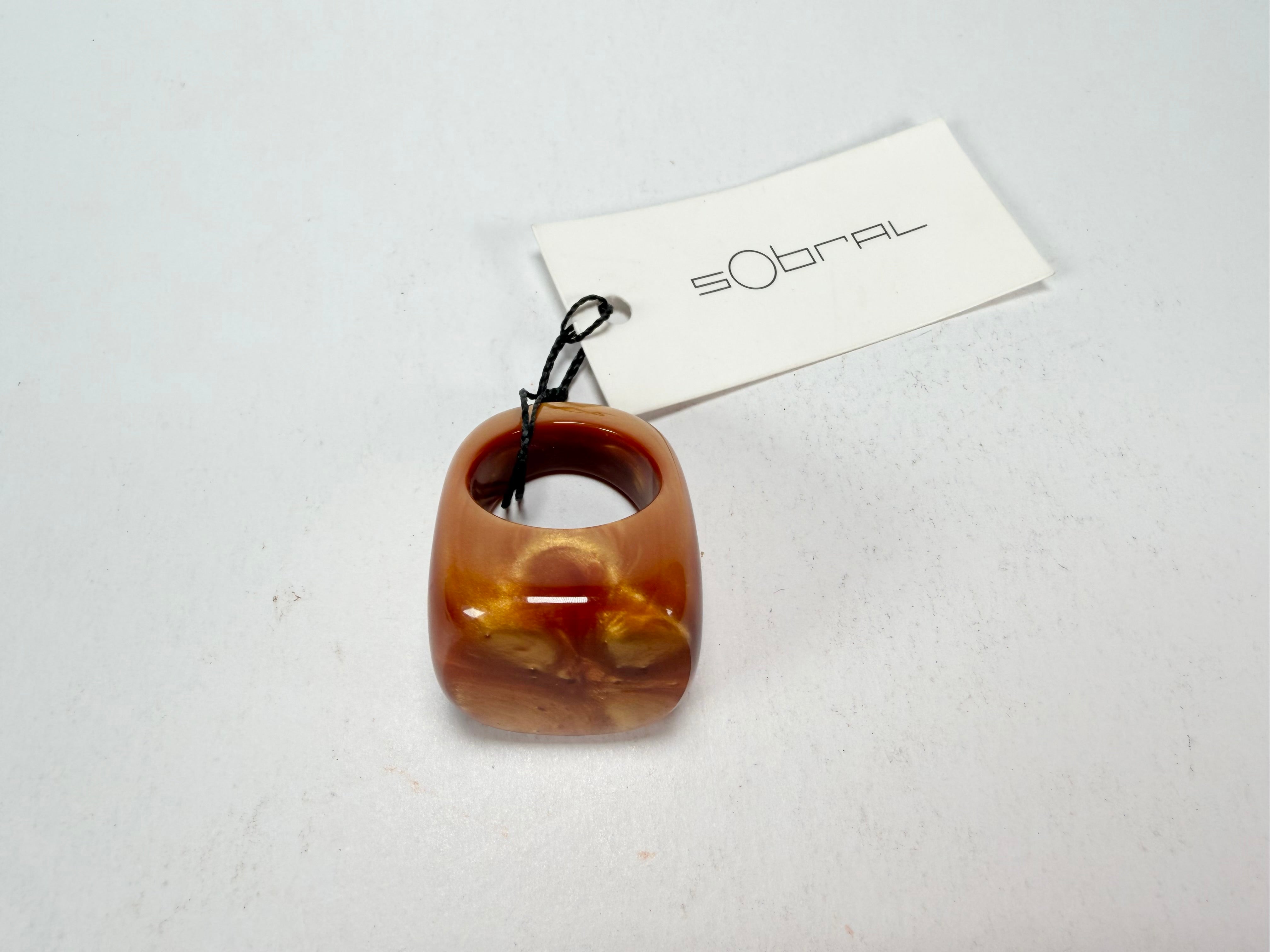 Sobral - Honey "Wave" Resin Ring ( 005325 ) - Size UK R / US 9
