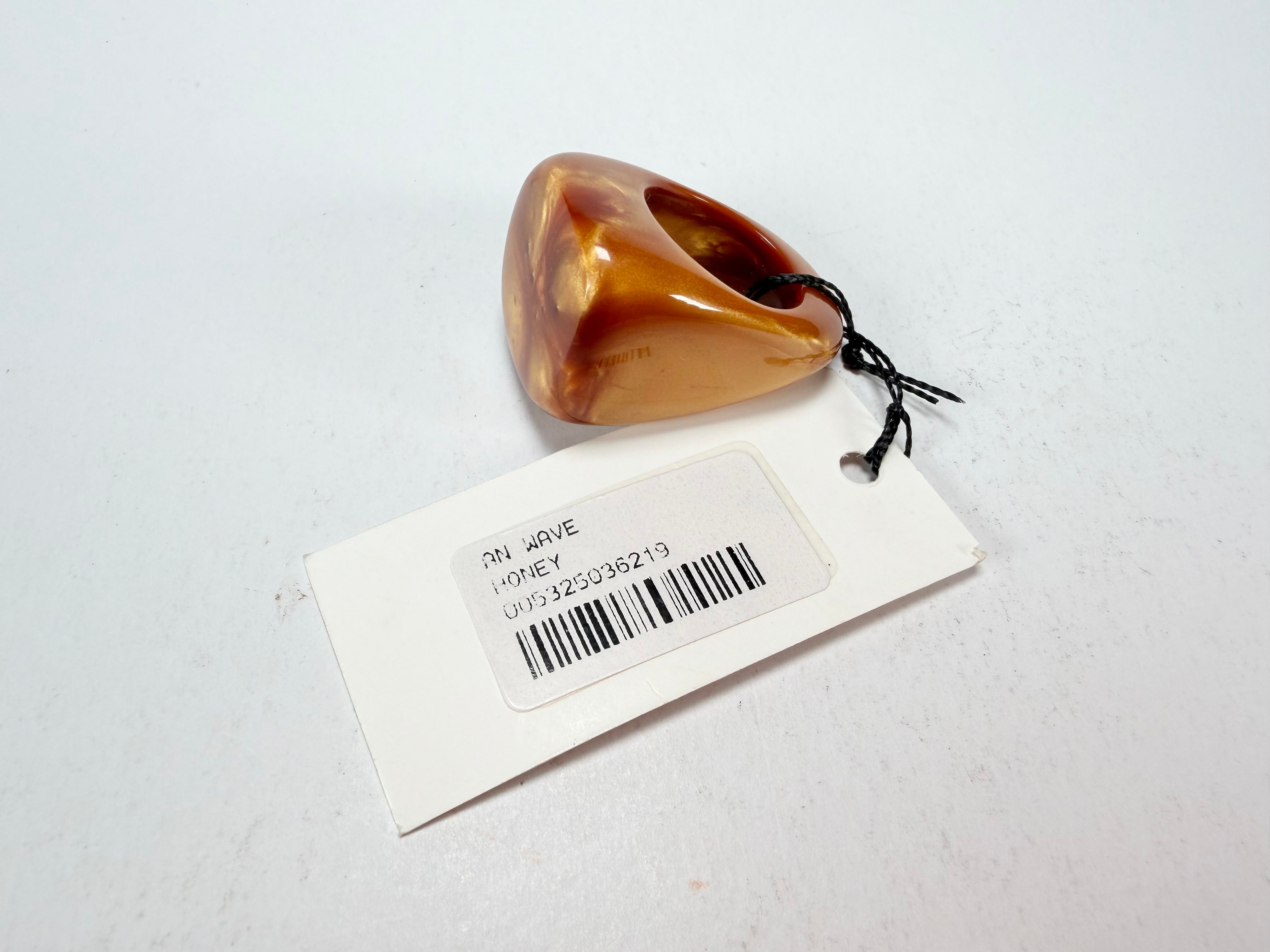 Sobral - Honey "Wave" Resin Ring ( 005325 ) - Size UK R / US 9