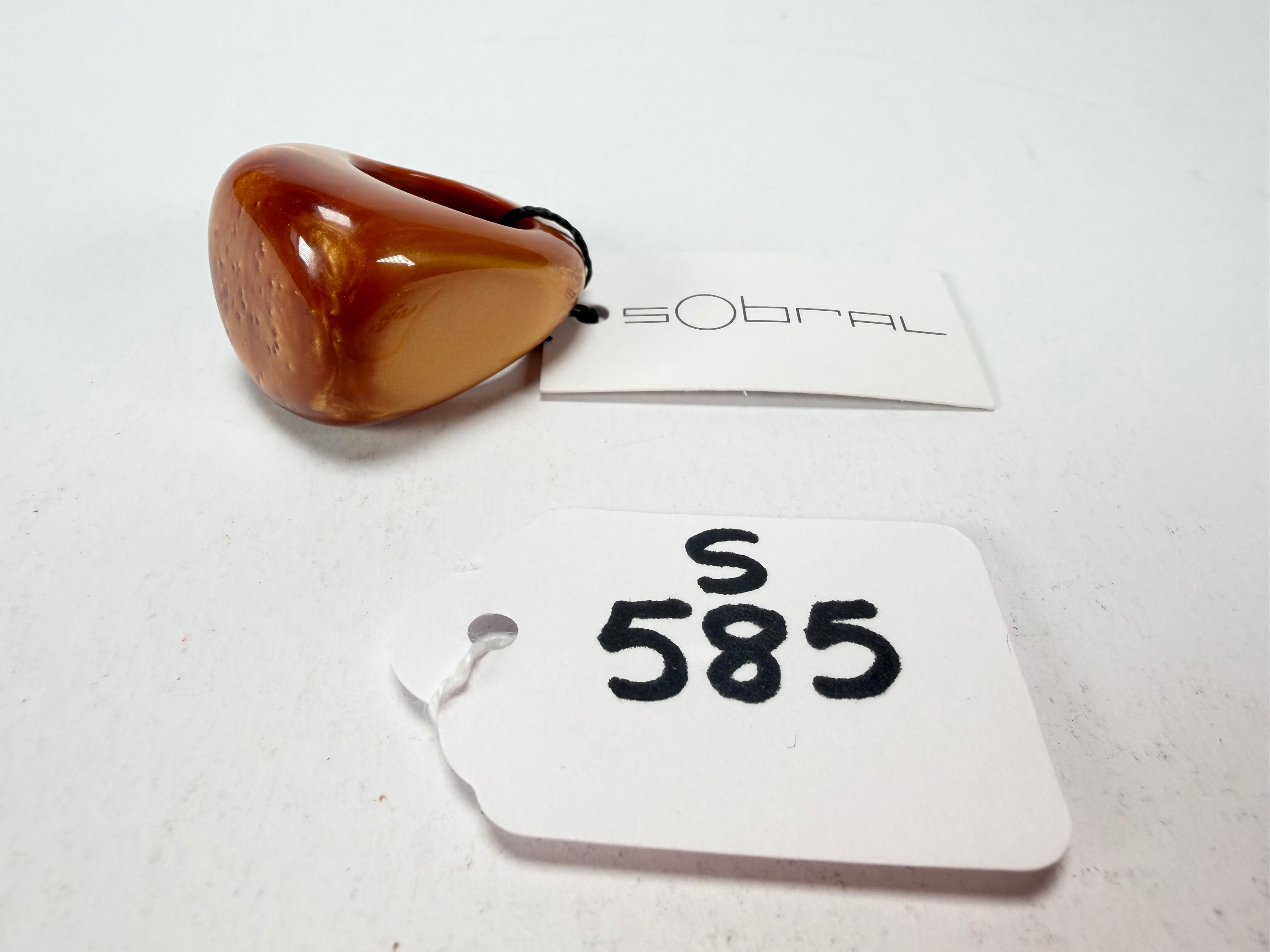 Sobral - Honey "Wave" Resin Ring ( 005325 ) - Size UK N / US 7