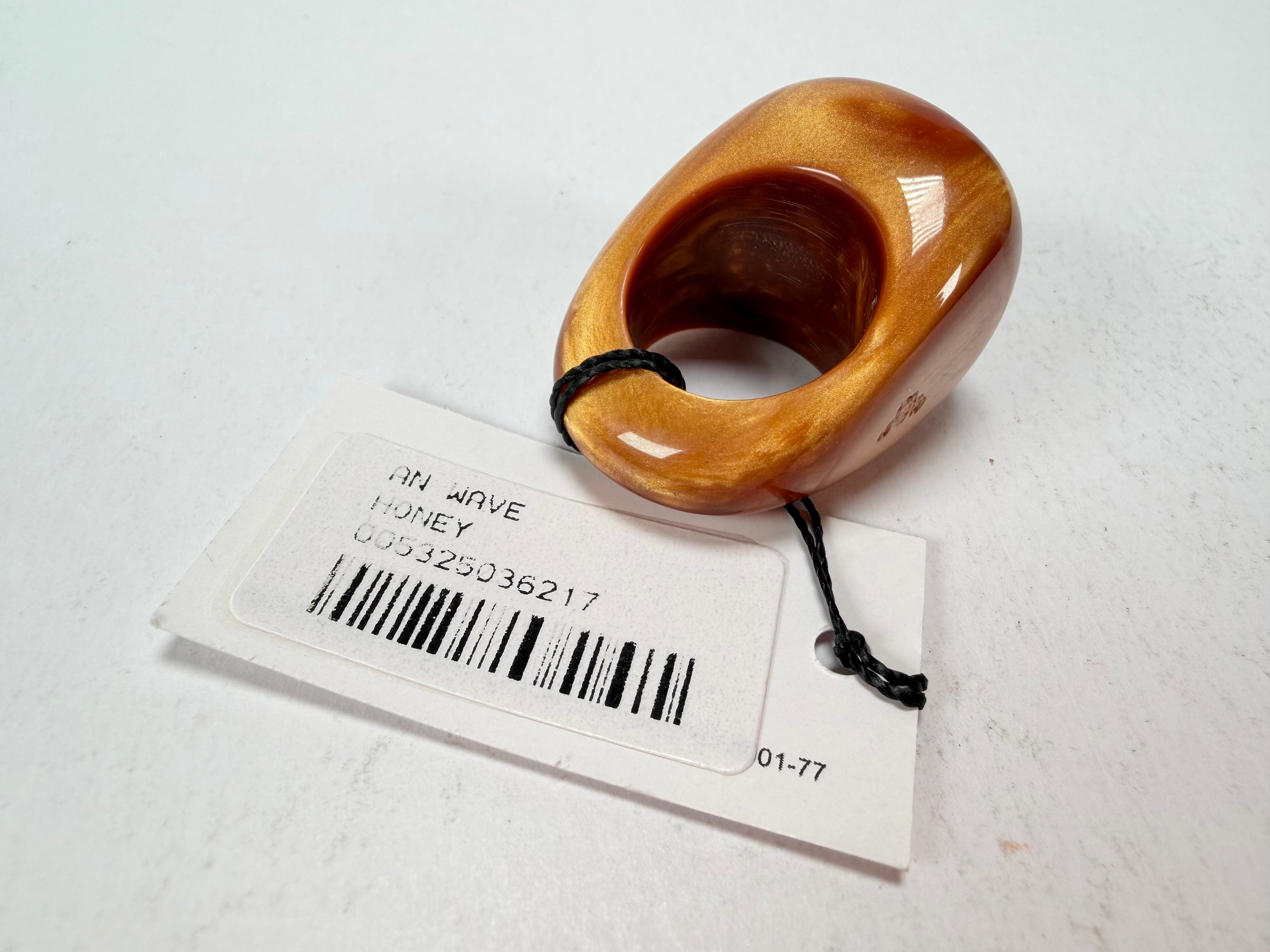 Sobral - Honey "Wave" Resin Ring ( 005325 ) - Size UK N / US 7