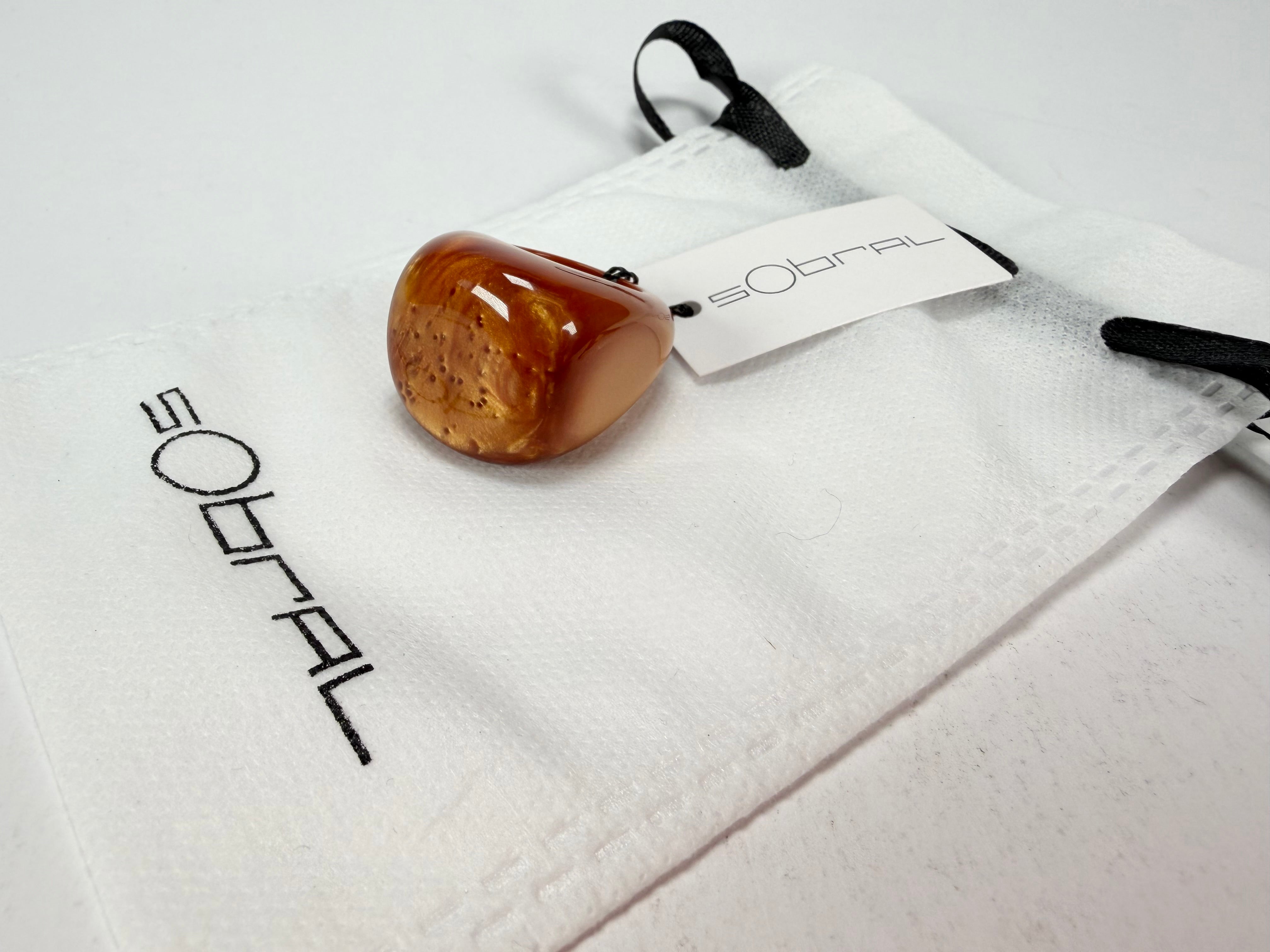 Sobral - Honey "Wave" Resin Ring ( 005325 ) - Size UK N / US 7