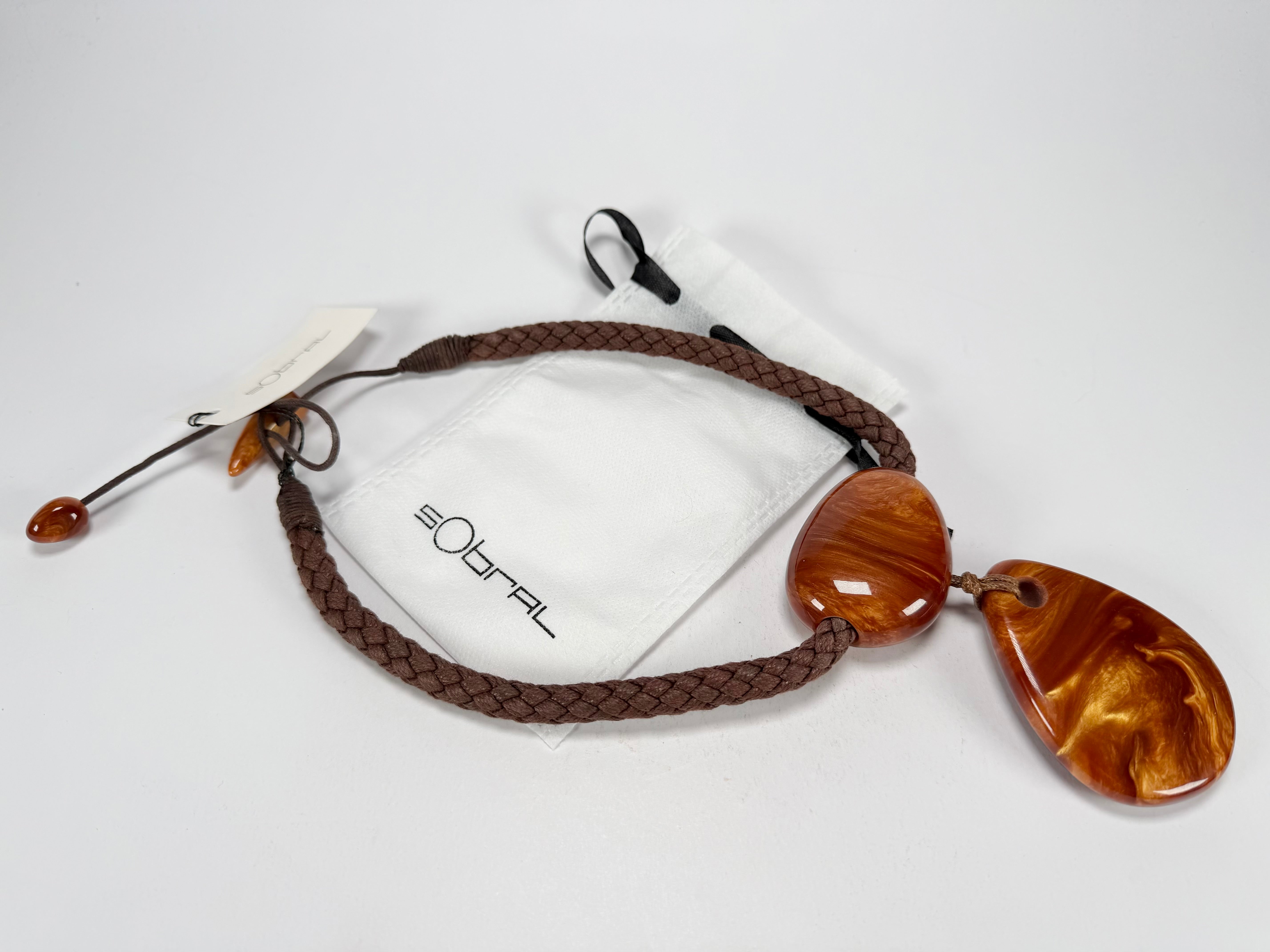 Sobral - Honey "Bee" Resin Necklace ( 005504 )