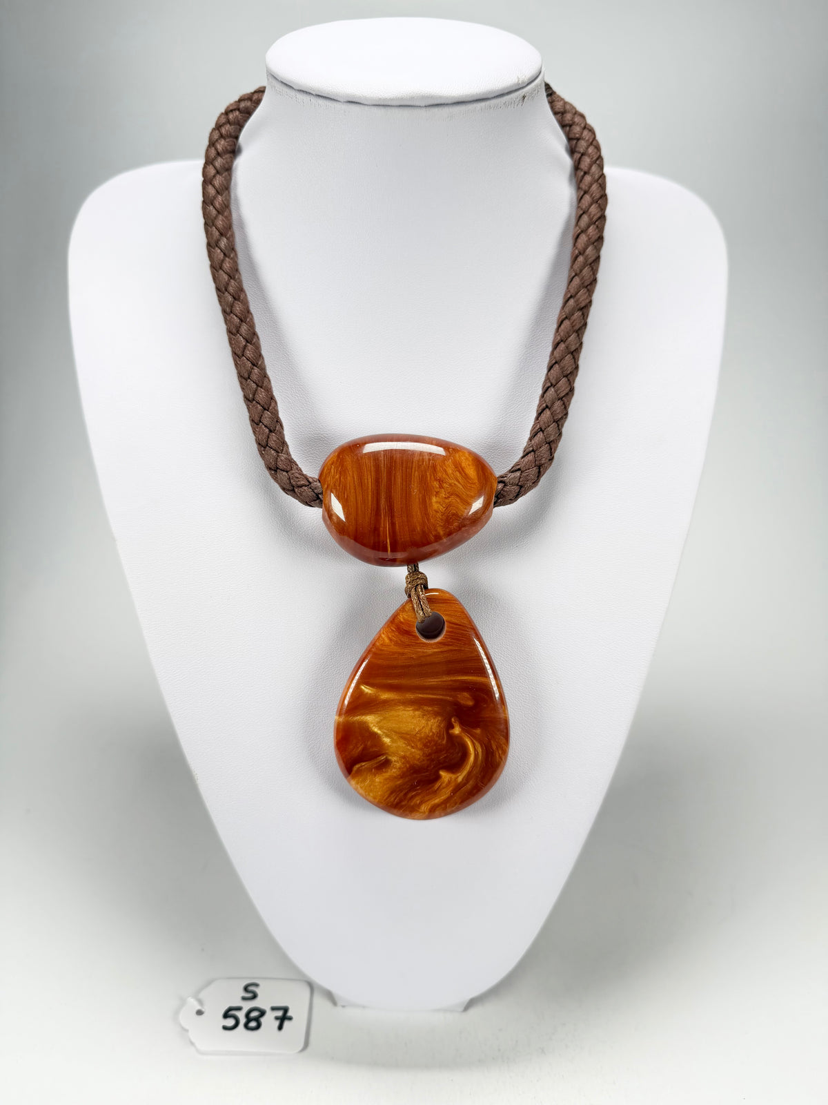 Sobral - Honey "Bee" Resin Necklace ( 005504 )