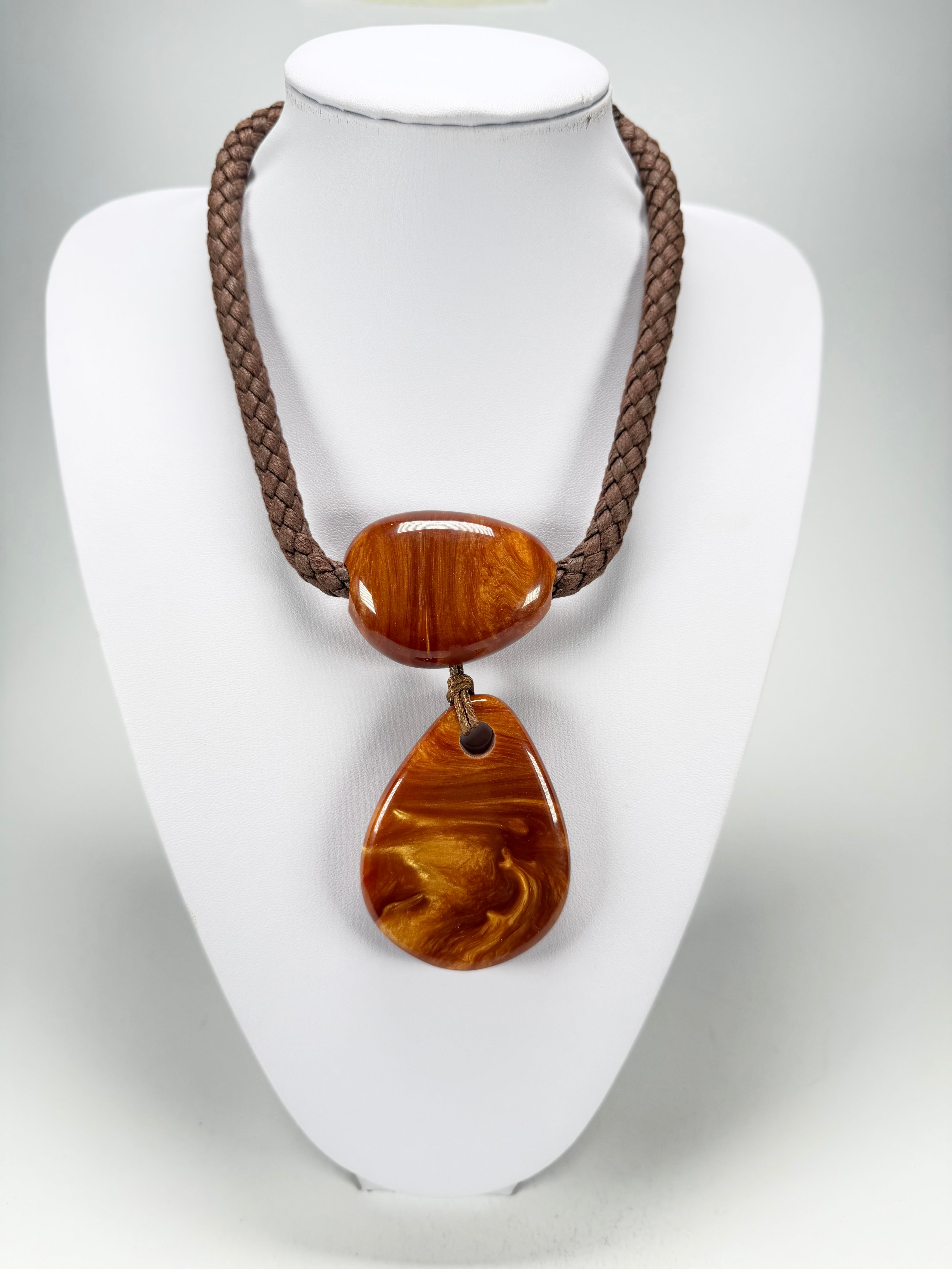 Sobral - Honey "Bee" Resin Necklace ( 005504 )