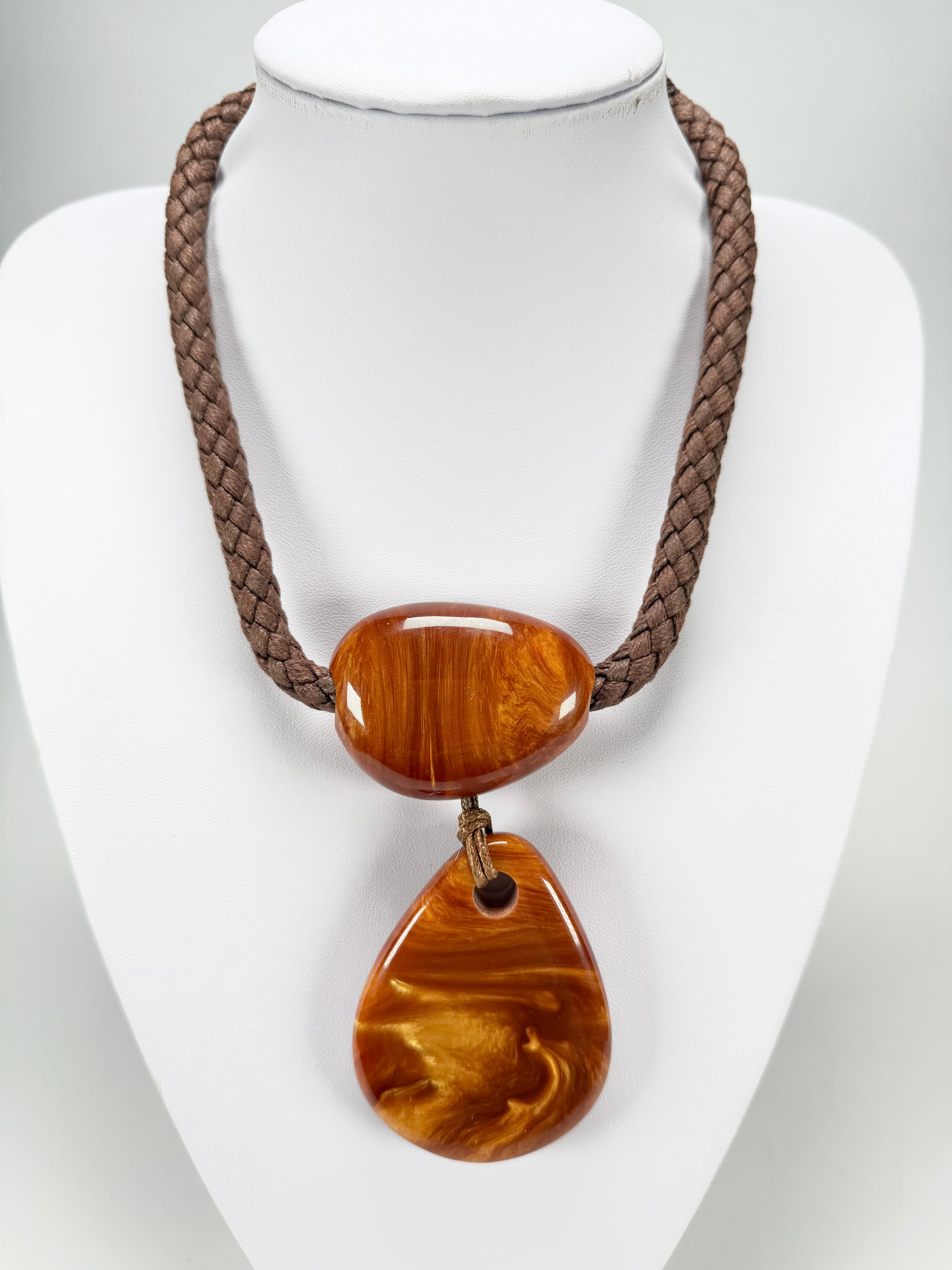 Sobral - Honey "Bee" Resin Necklace ( 005504 )