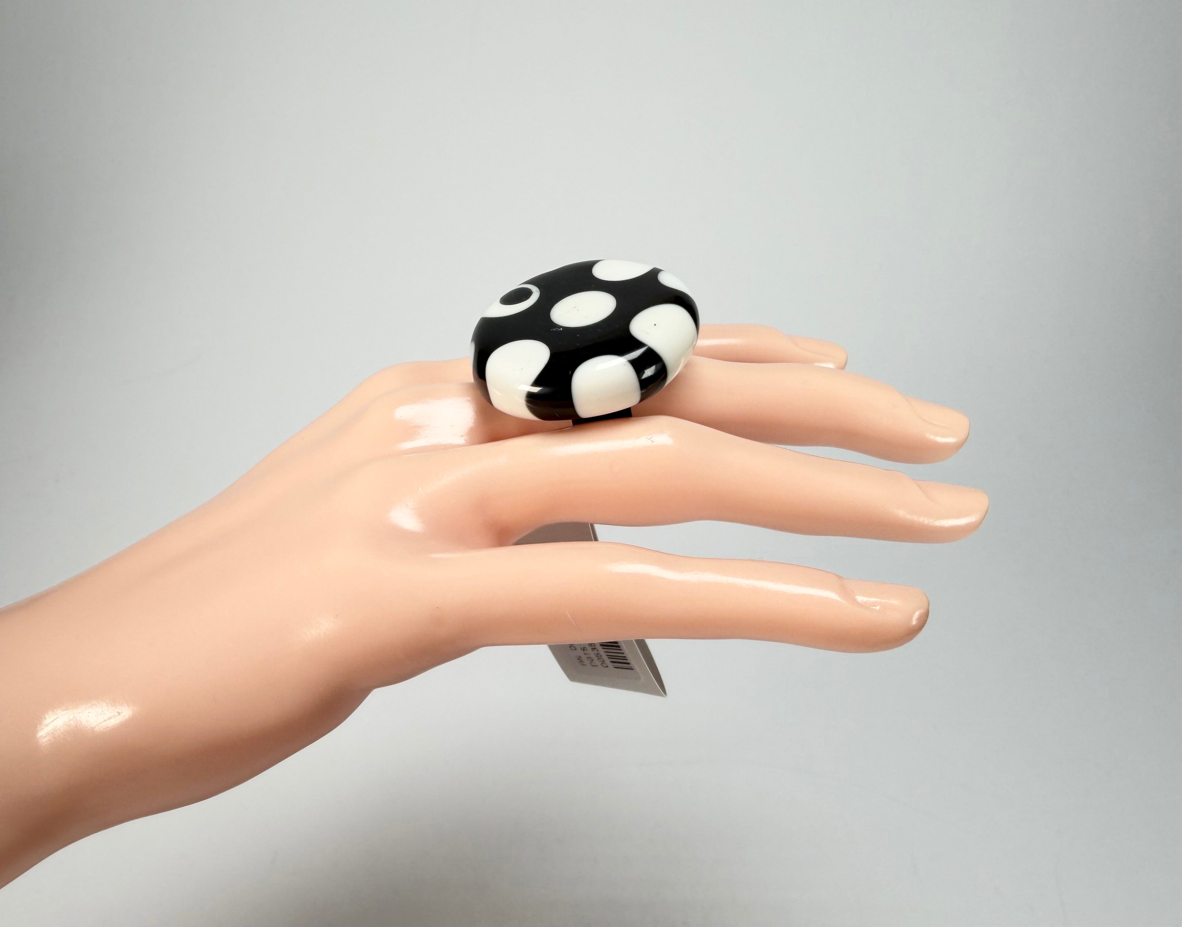 Sobral - Dots "Dots" Black & White Resin Ring ( 005354 ) - Size UK V / US 10.5