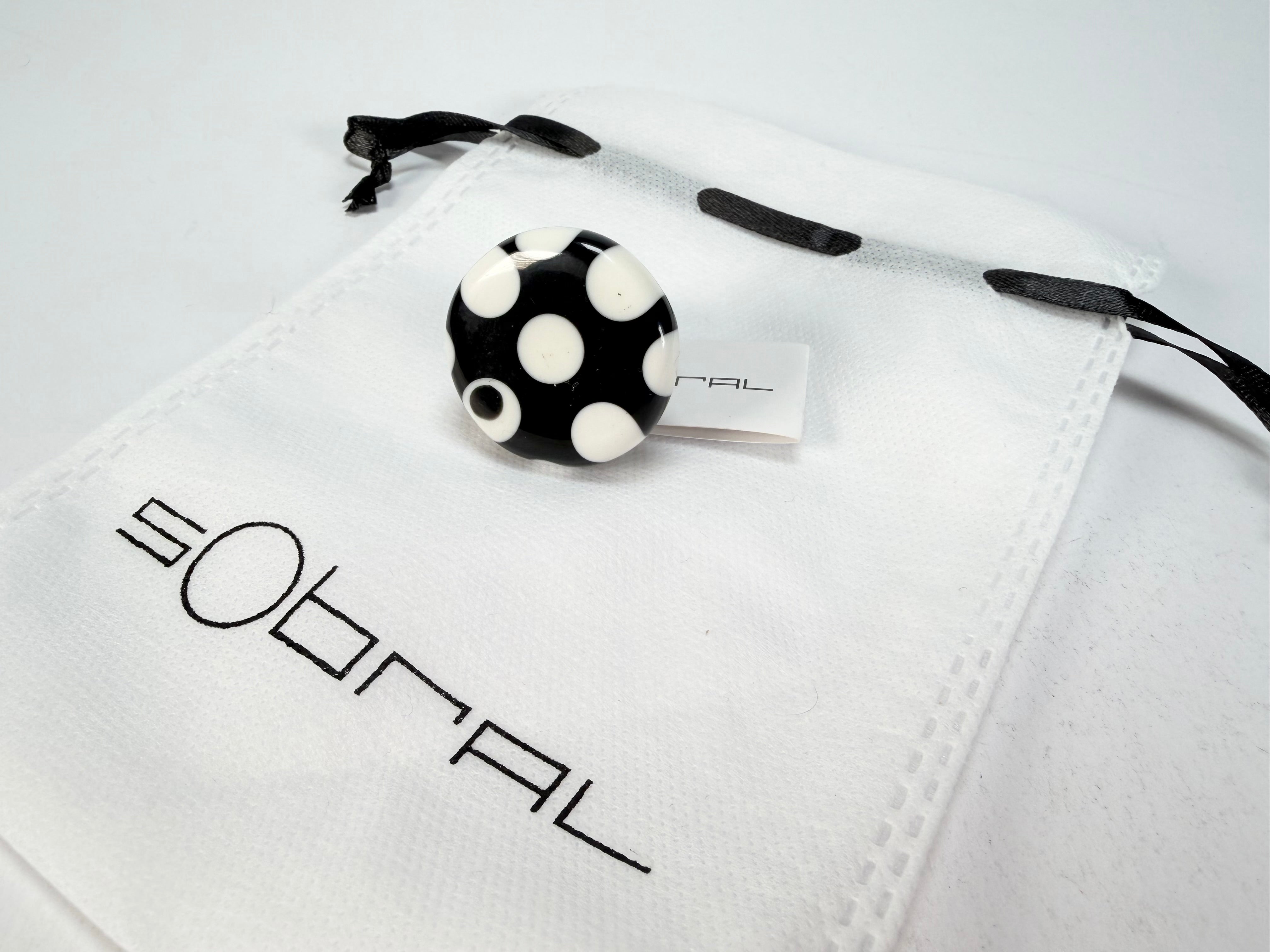 Sobral - Dots "Dots" Black & White Resin Ring ( 005354 ) - Size UK V / US 10.5