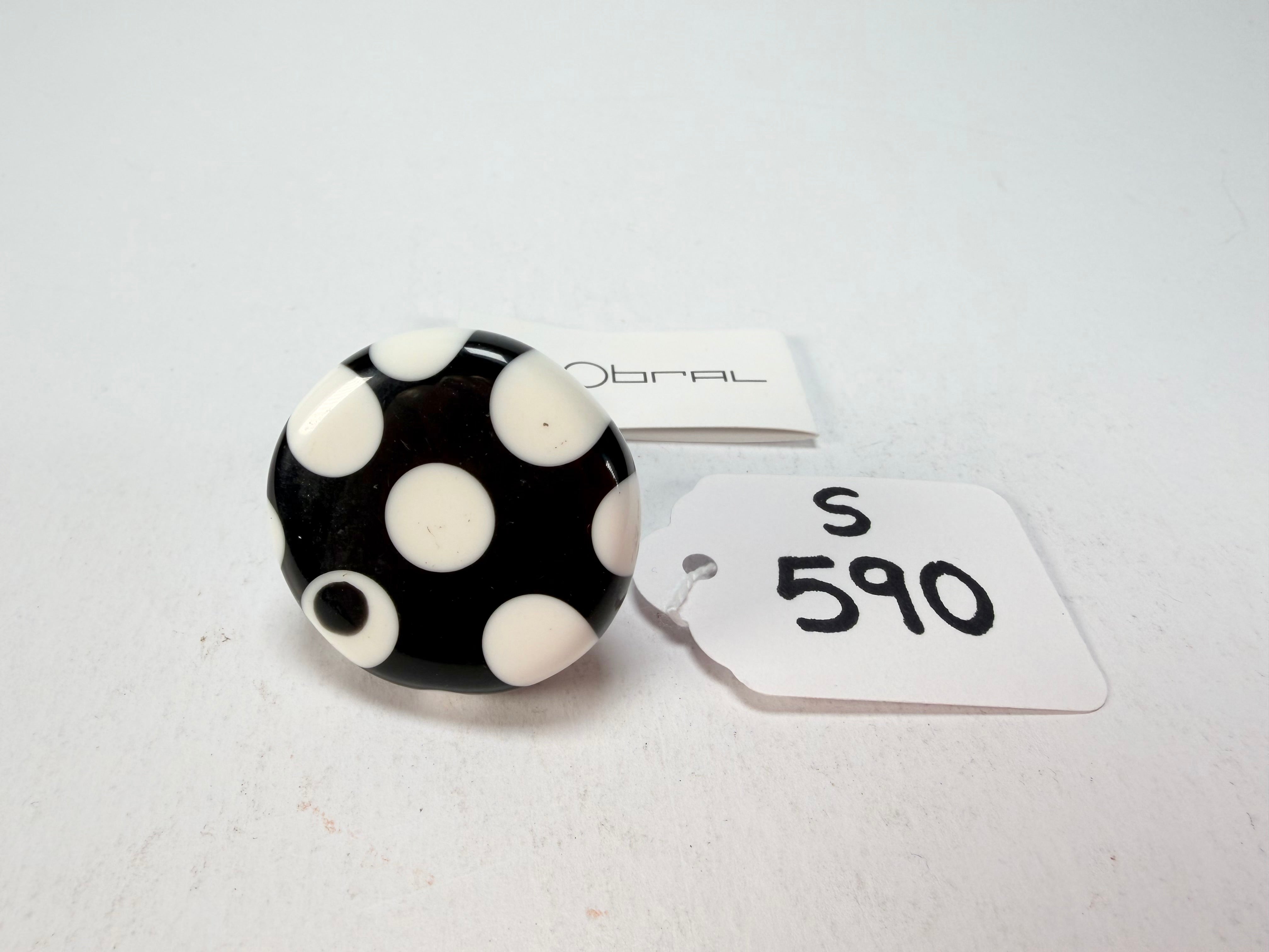 Sobral - Dots "Dots" Black & White Resin Ring ( 005354 ) - Size UK V / US 10.5